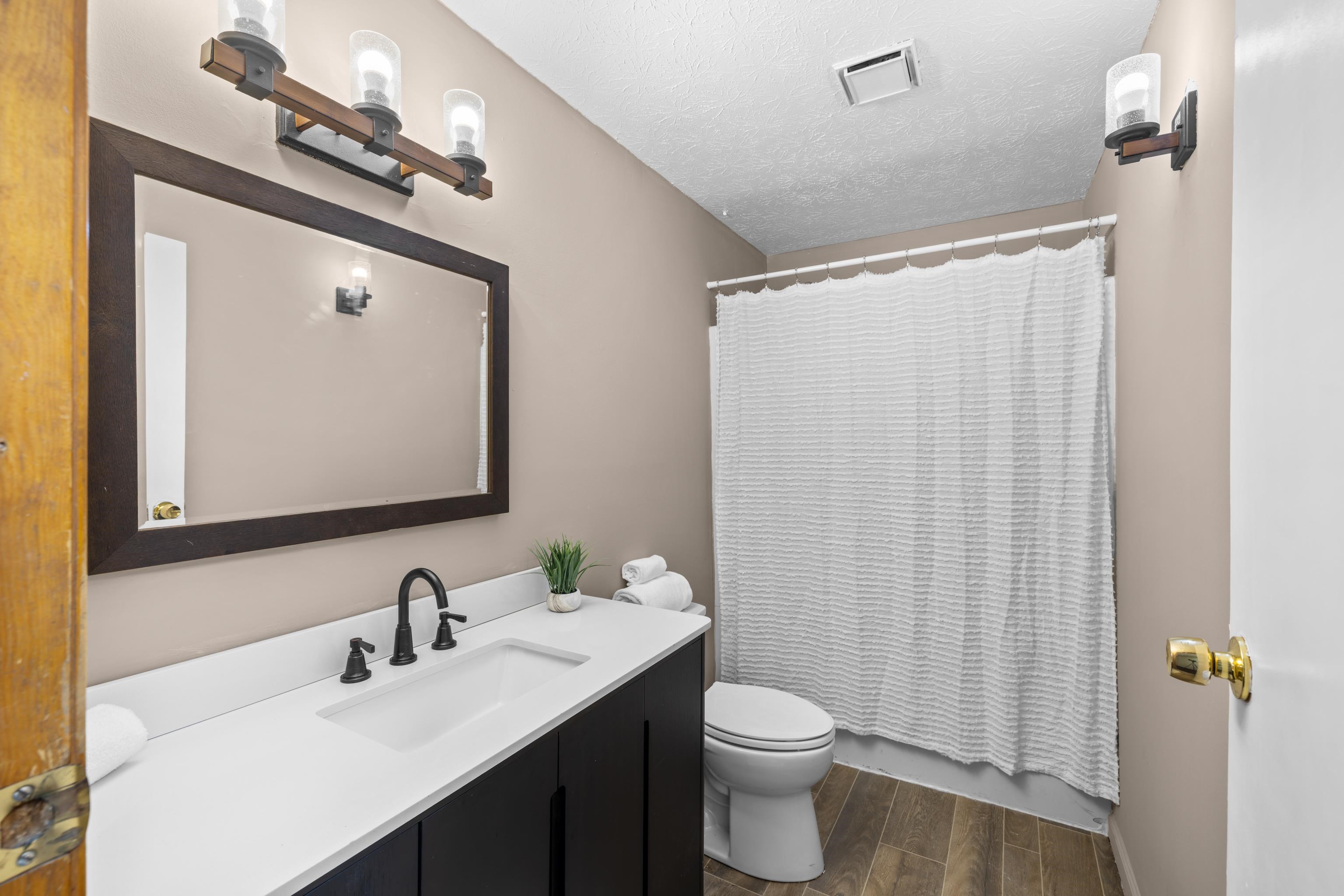 72 TINKLING SPRINGS RD