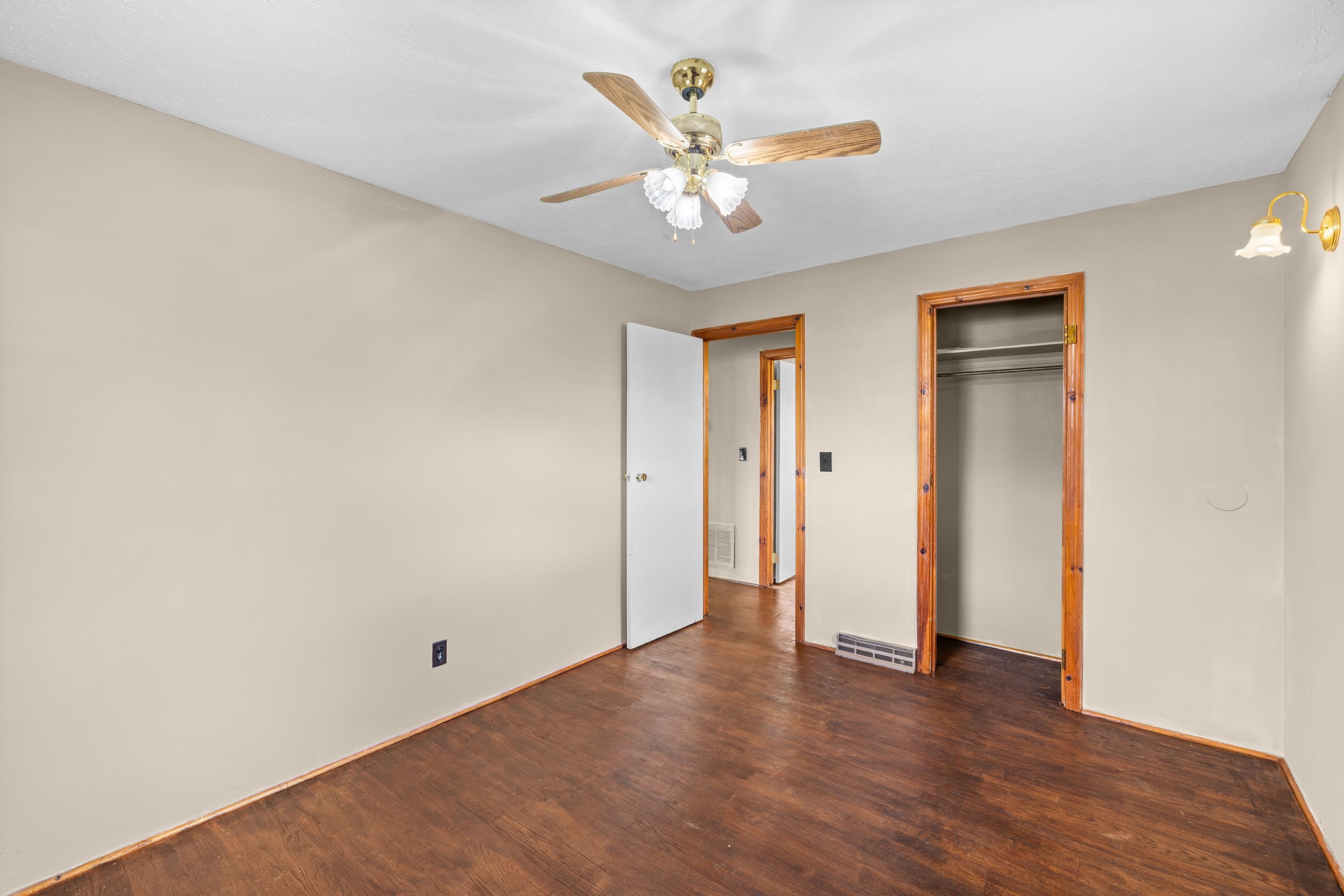 72 TINKLING SPRINGS RD