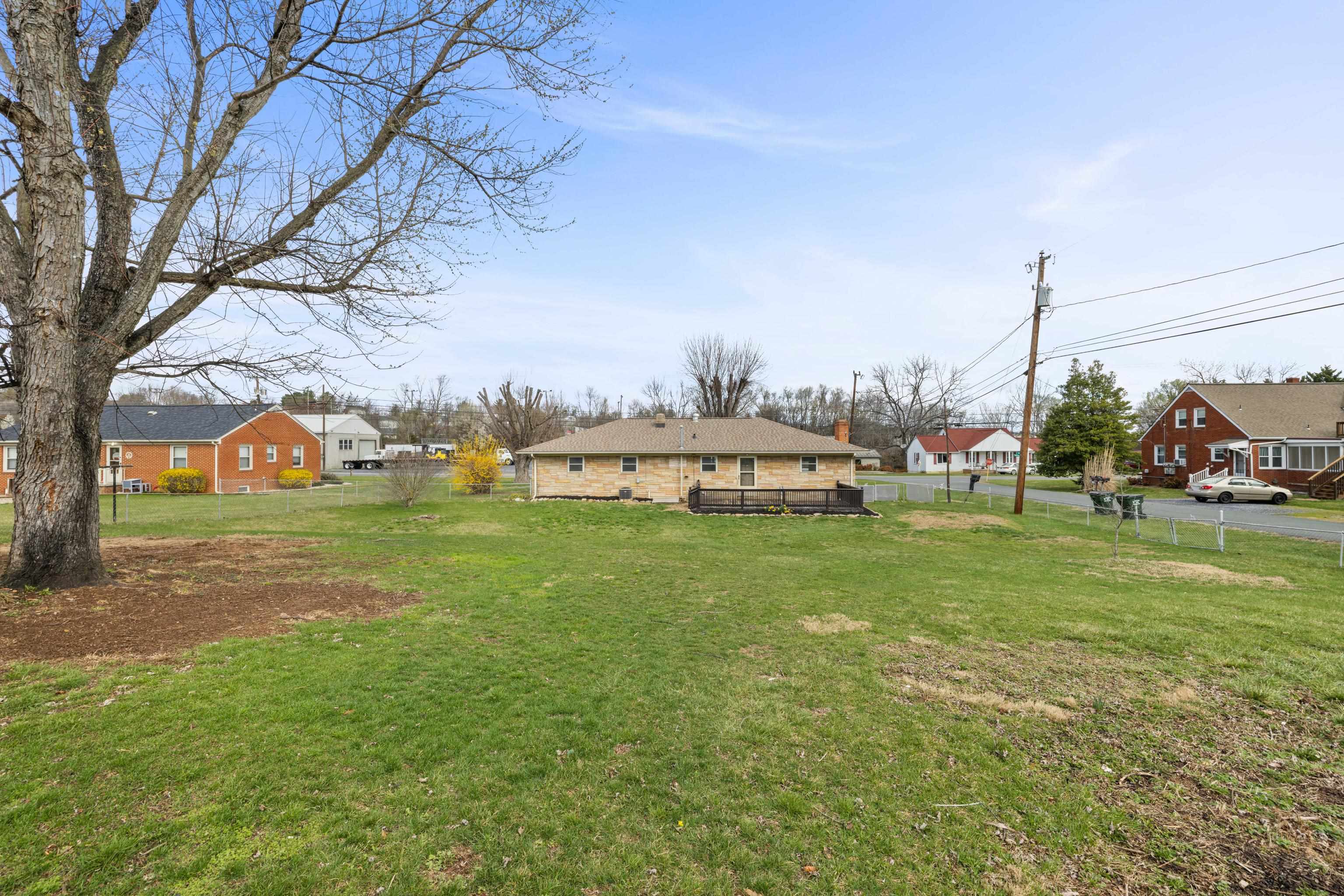 72 TINKLING SPRINGS RD