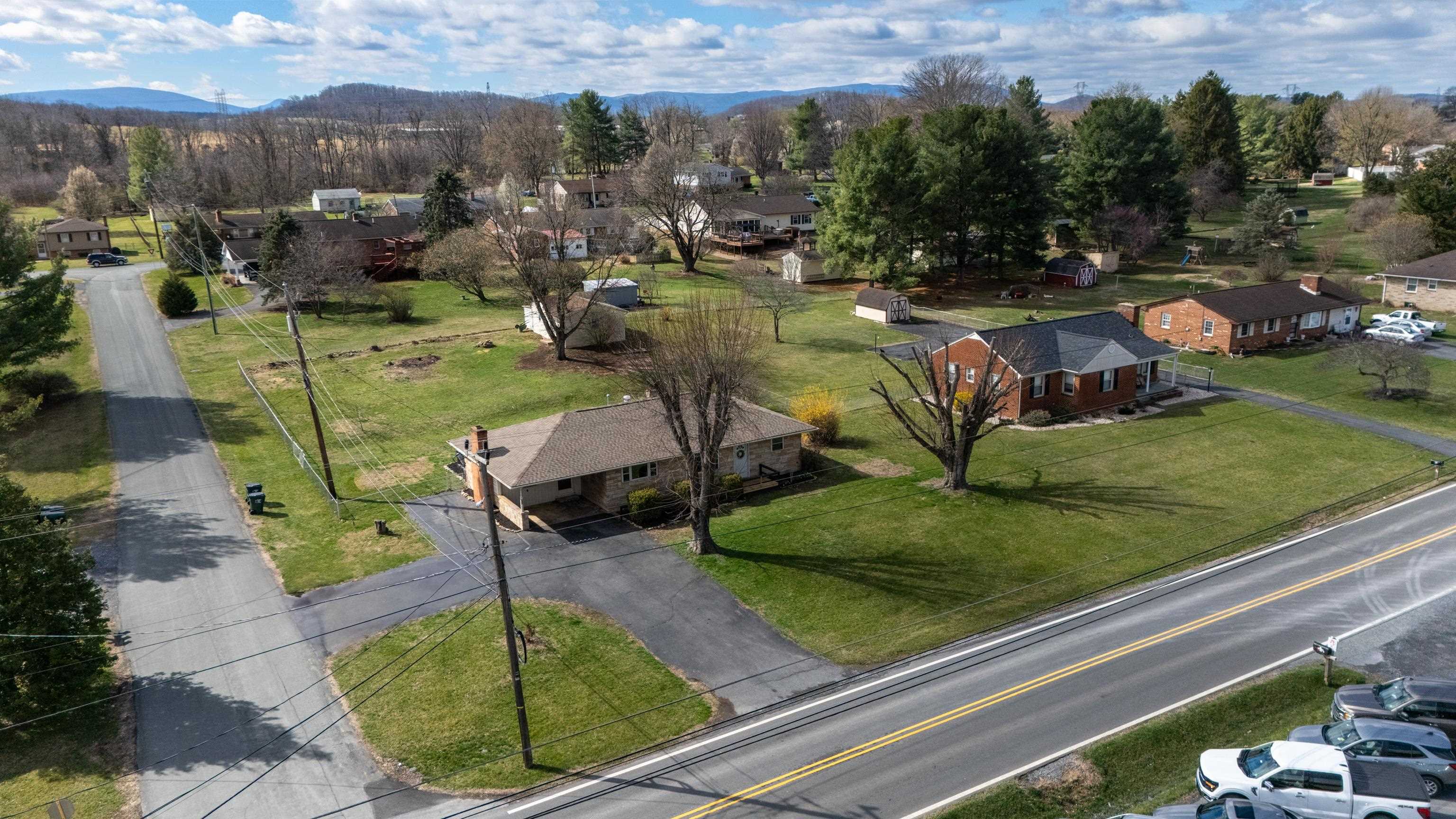 72 TINKLING SPRINGS RD