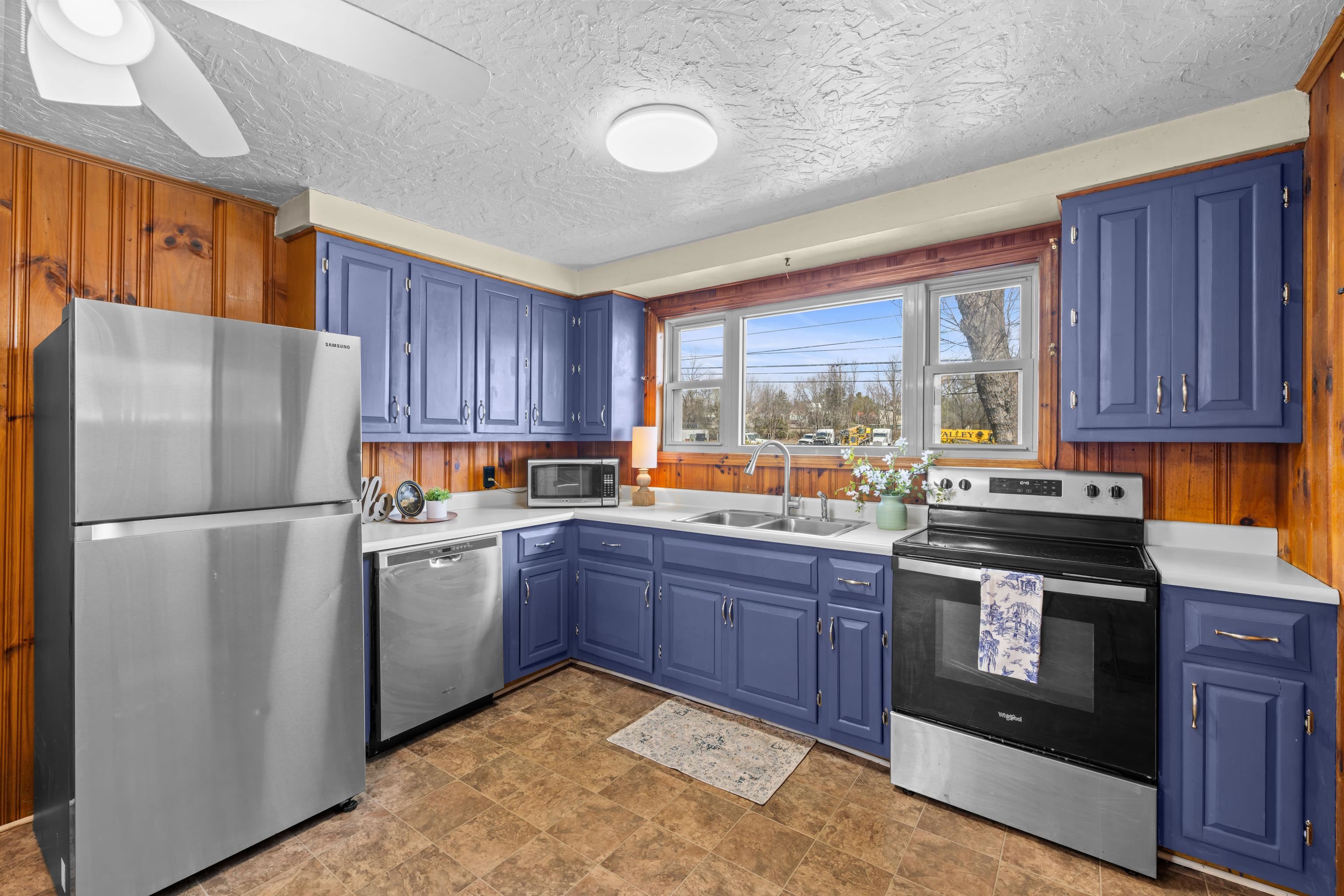 72 TINKLING SPRINGS RD