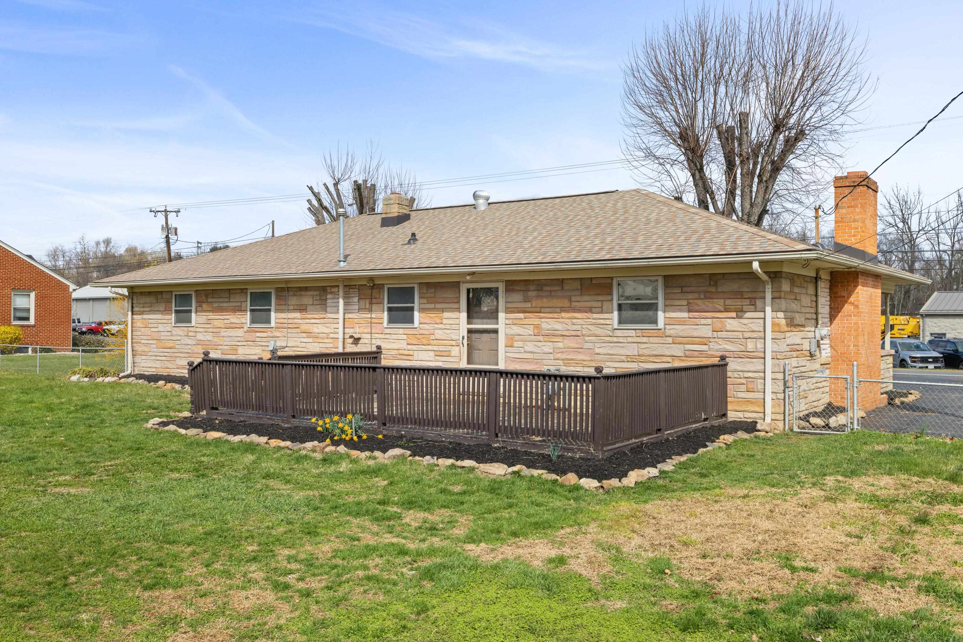 72 TINKLING SPRINGS RD