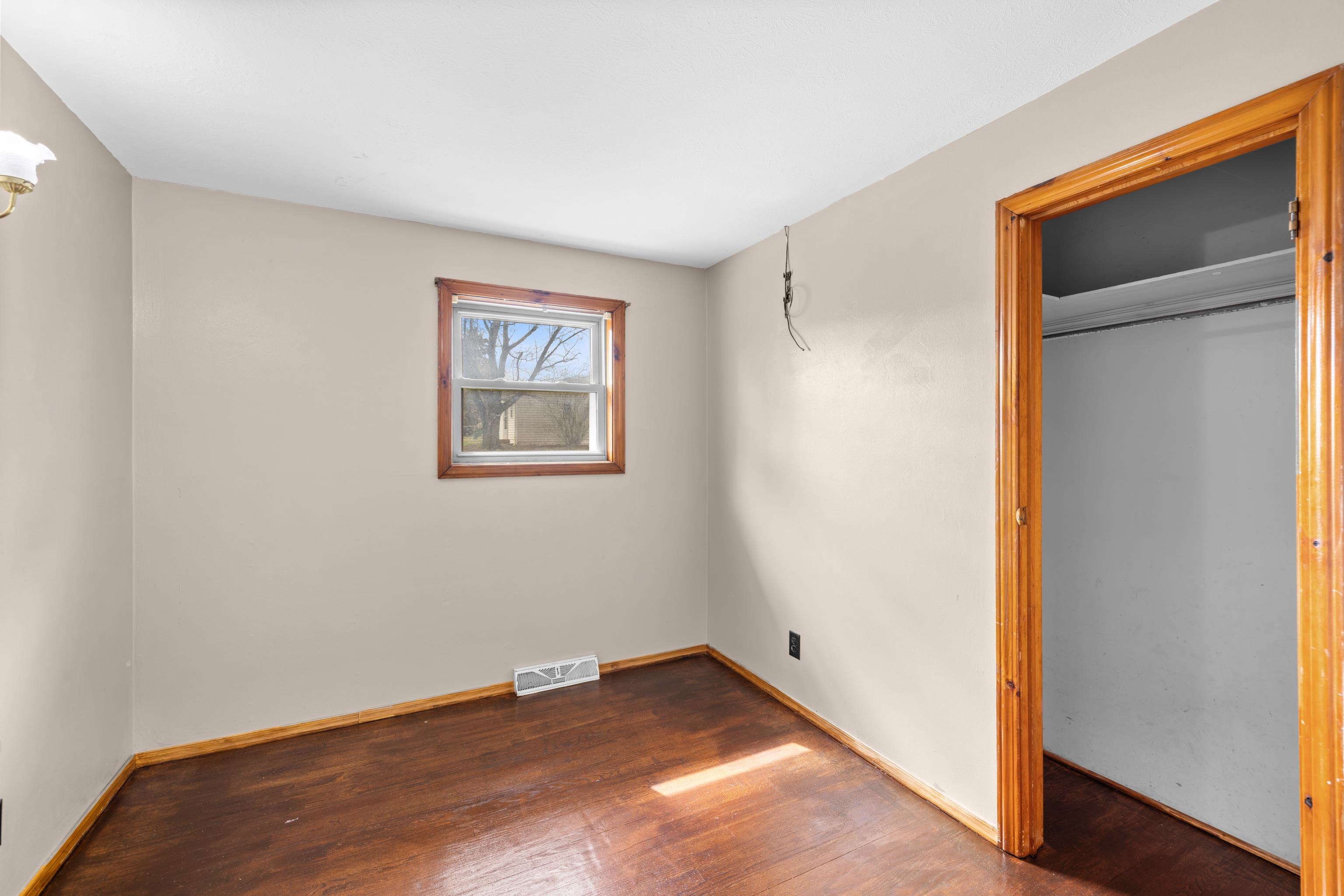 72 TINKLING SPRINGS RD