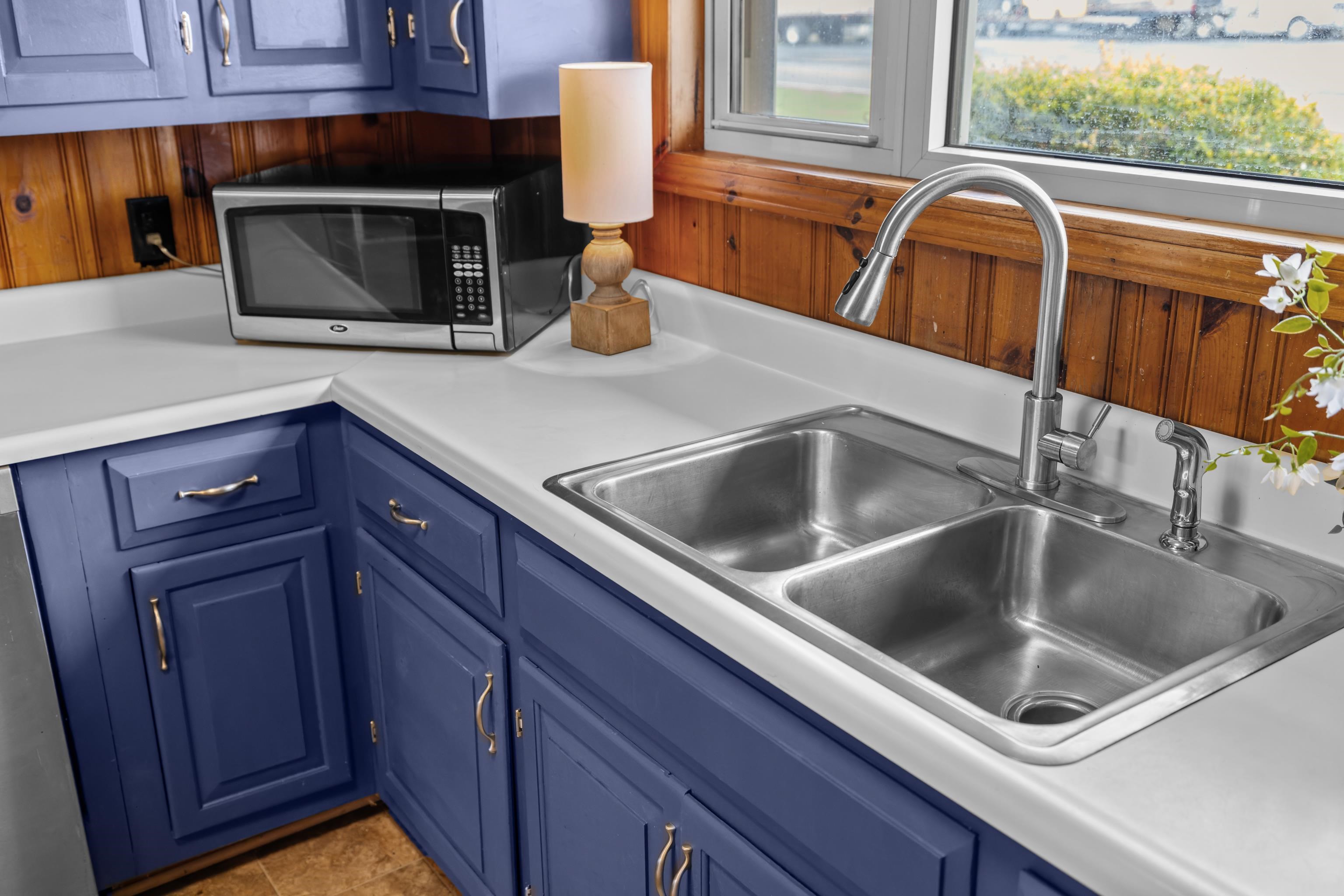 72 TINKLING SPRINGS RD