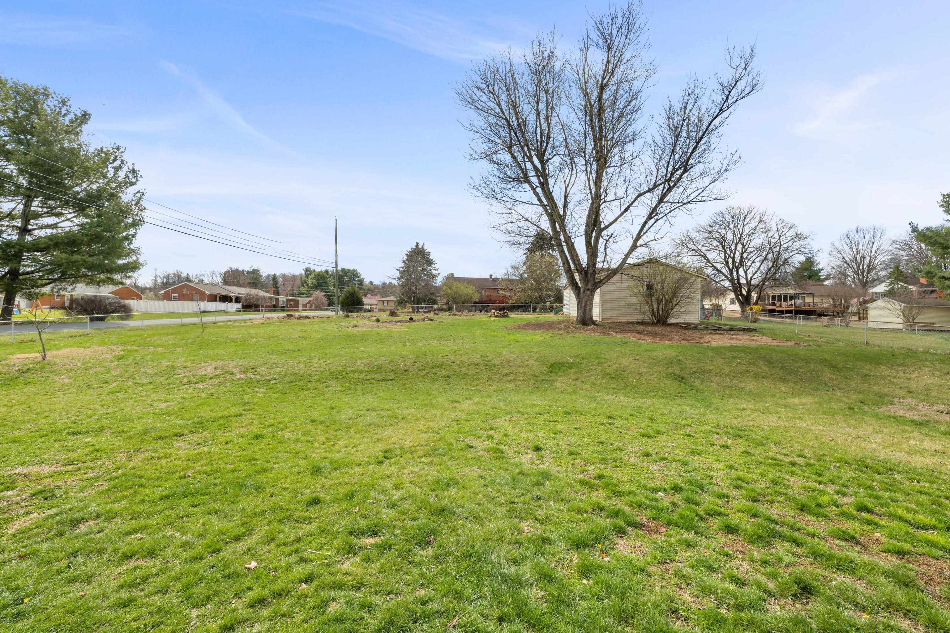 72 TINKLING SPRINGS RD