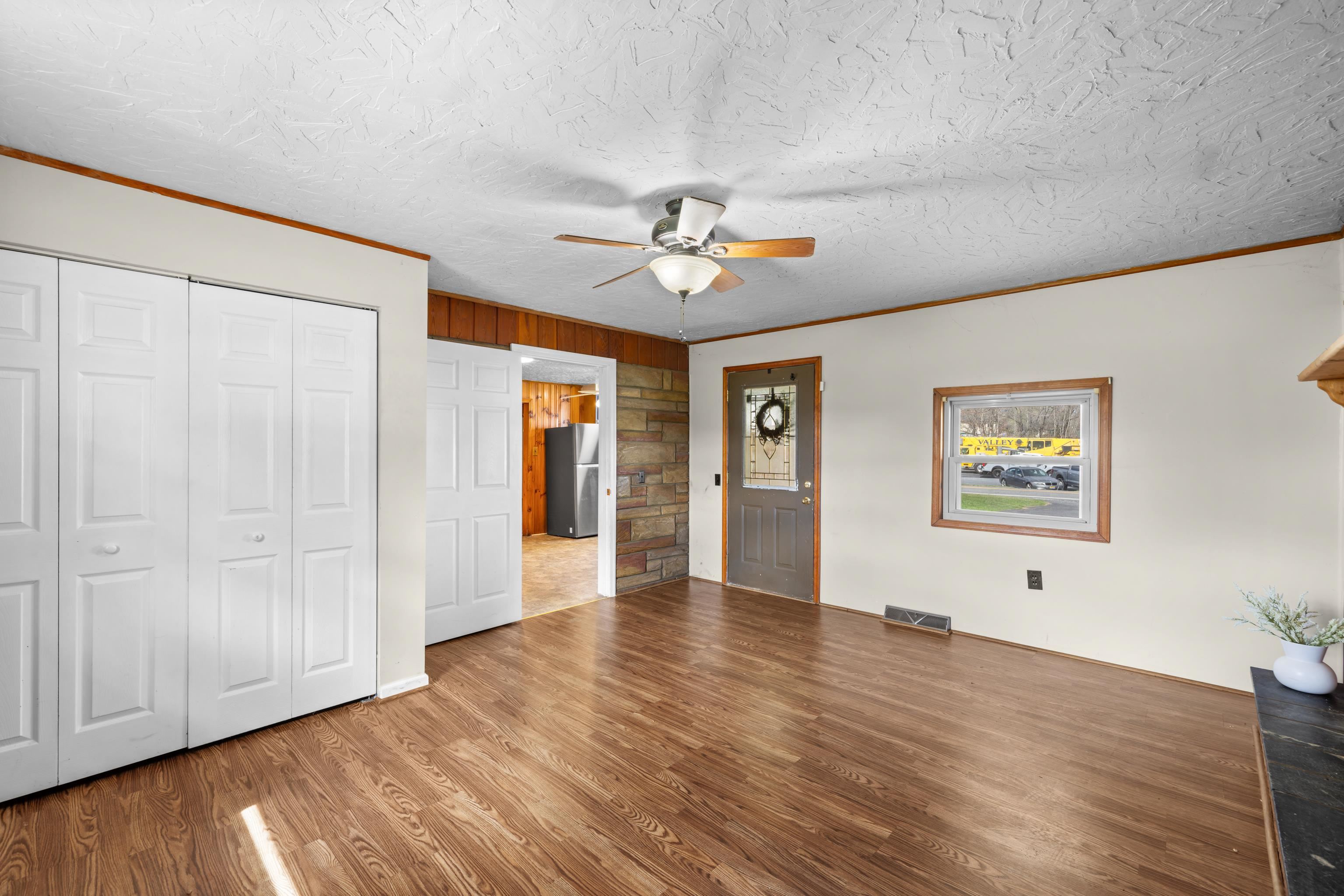 72 TINKLING SPRINGS RD