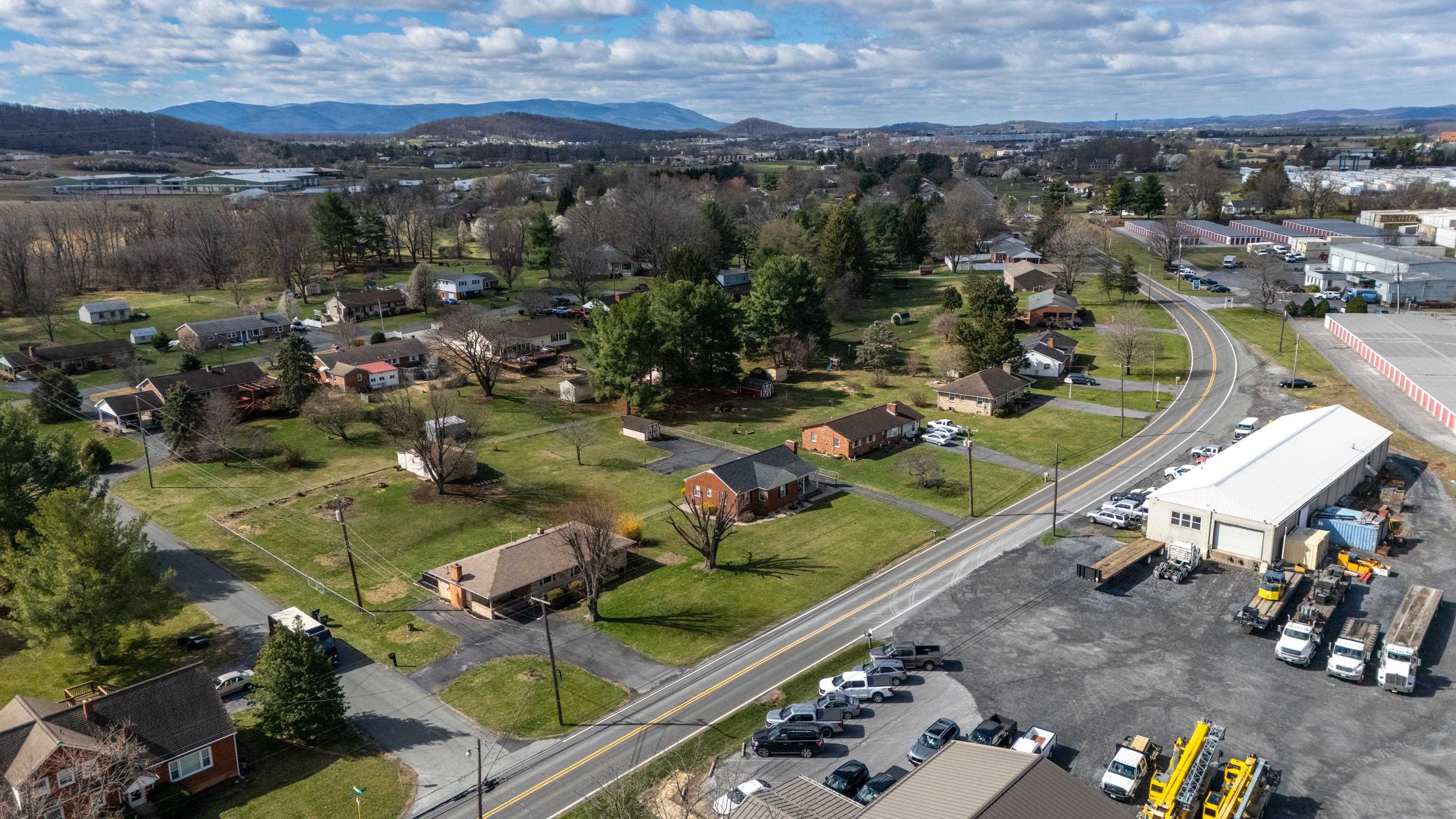 72 TINKLING SPRINGS RD