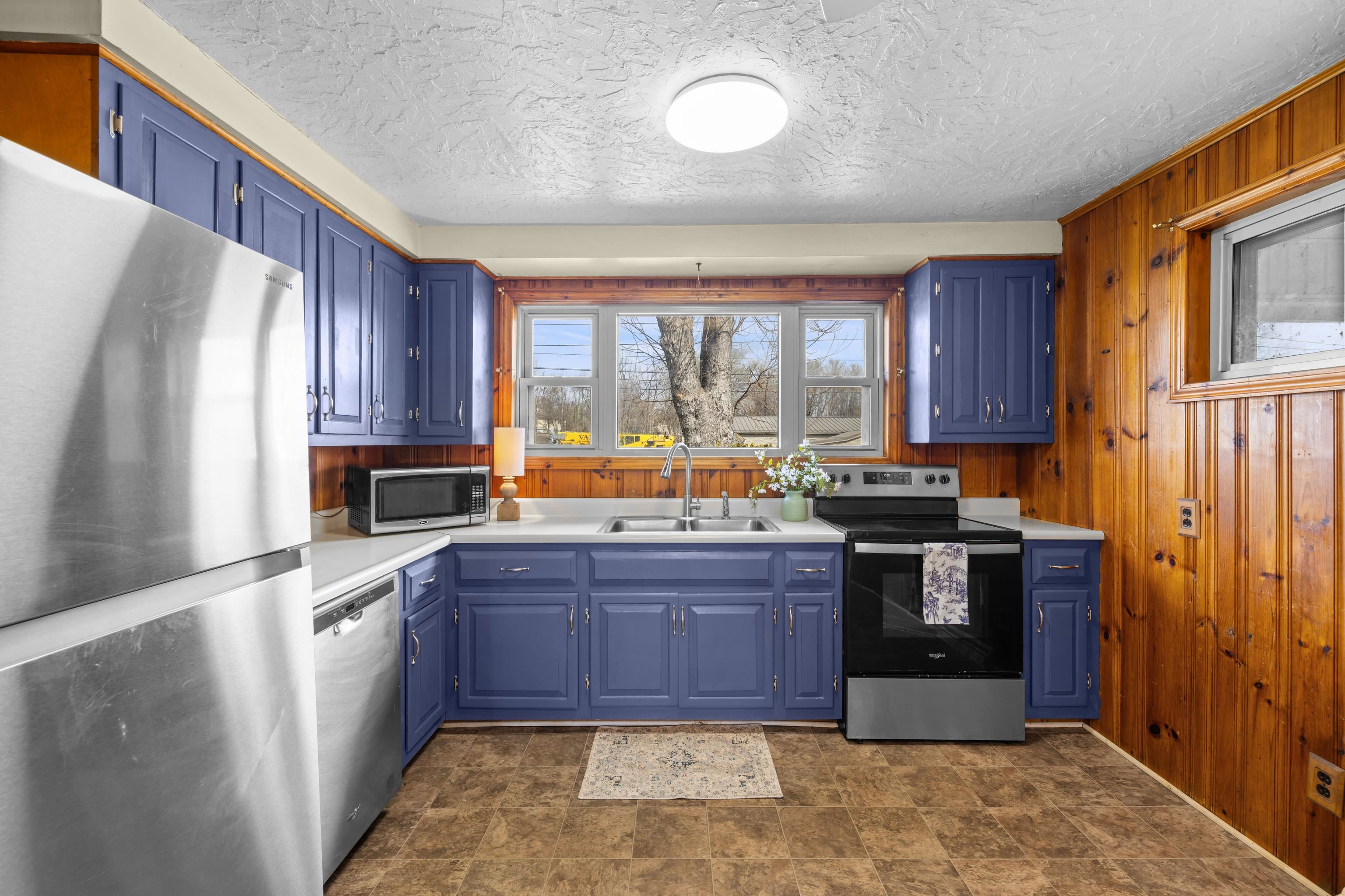 72 TINKLING SPRINGS RD