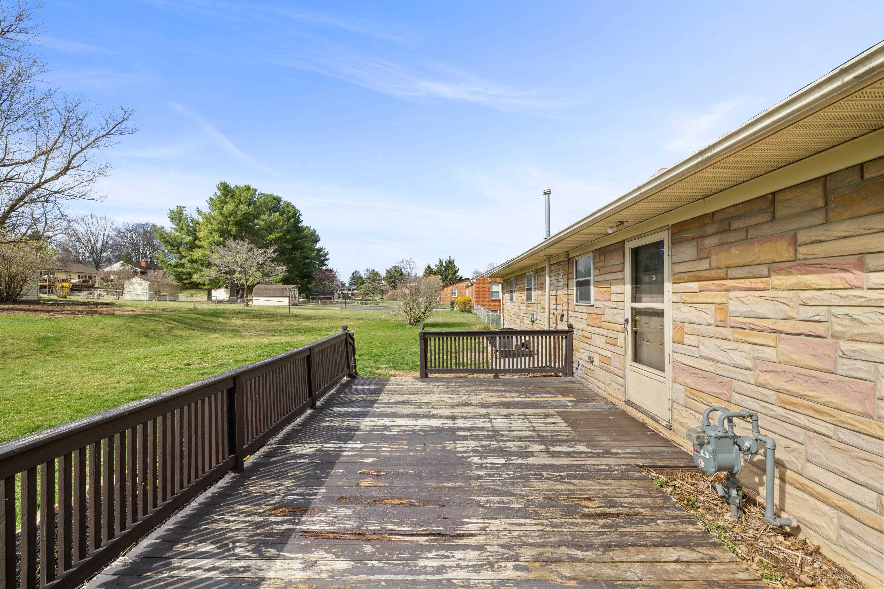 72 TINKLING SPRINGS RD