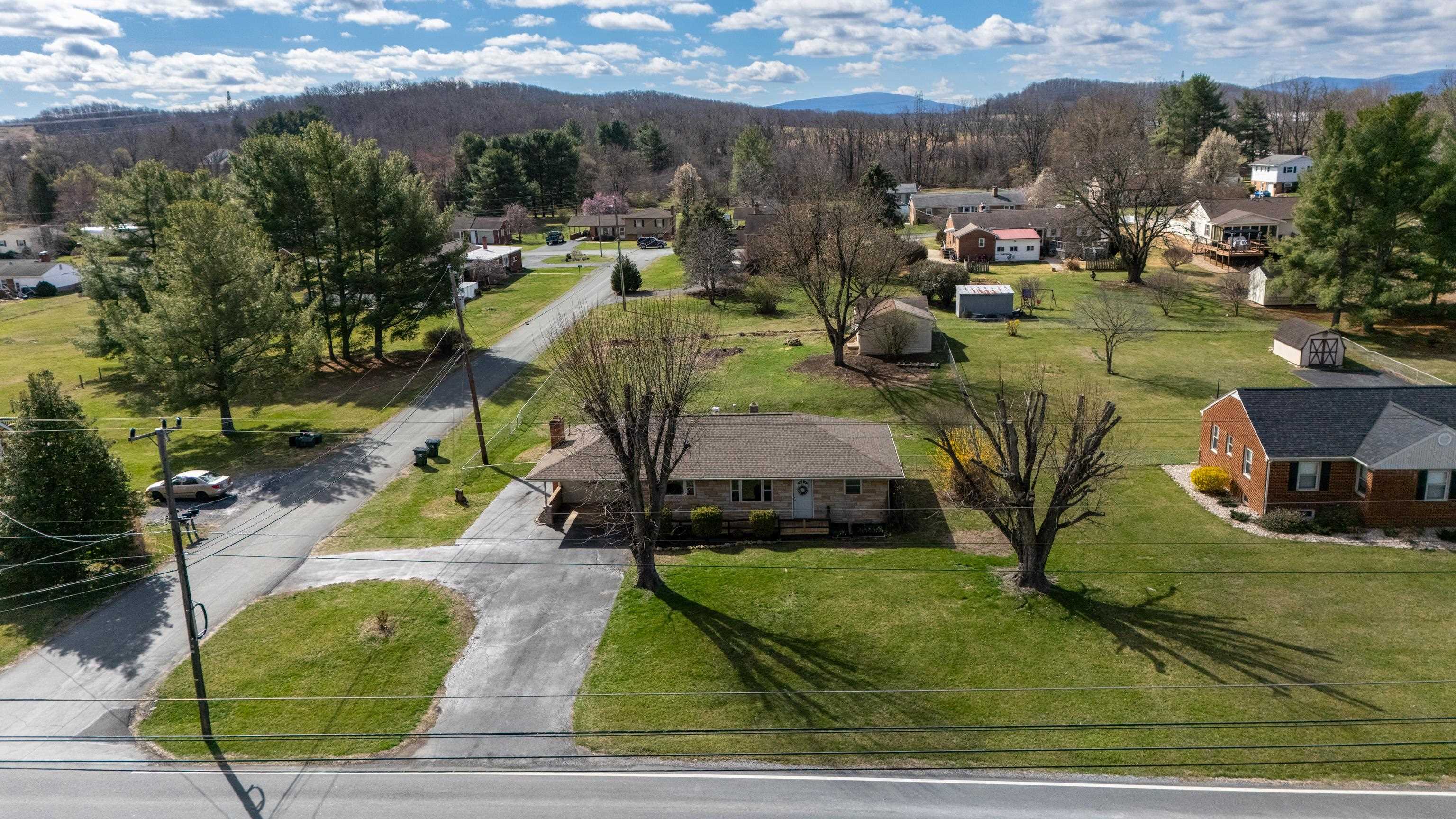 72 TINKLING SPRINGS RD