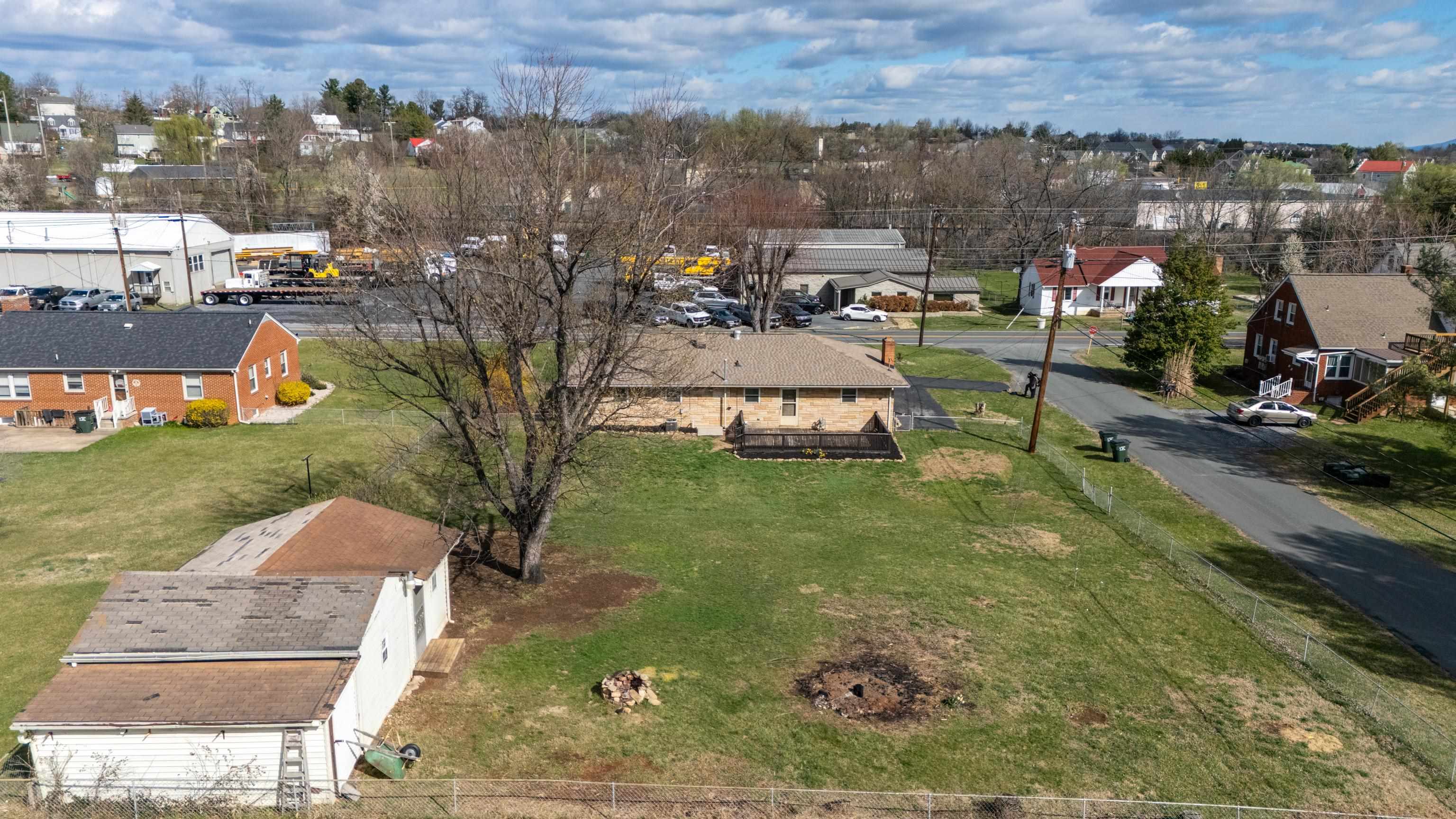 72 TINKLING SPRINGS RD