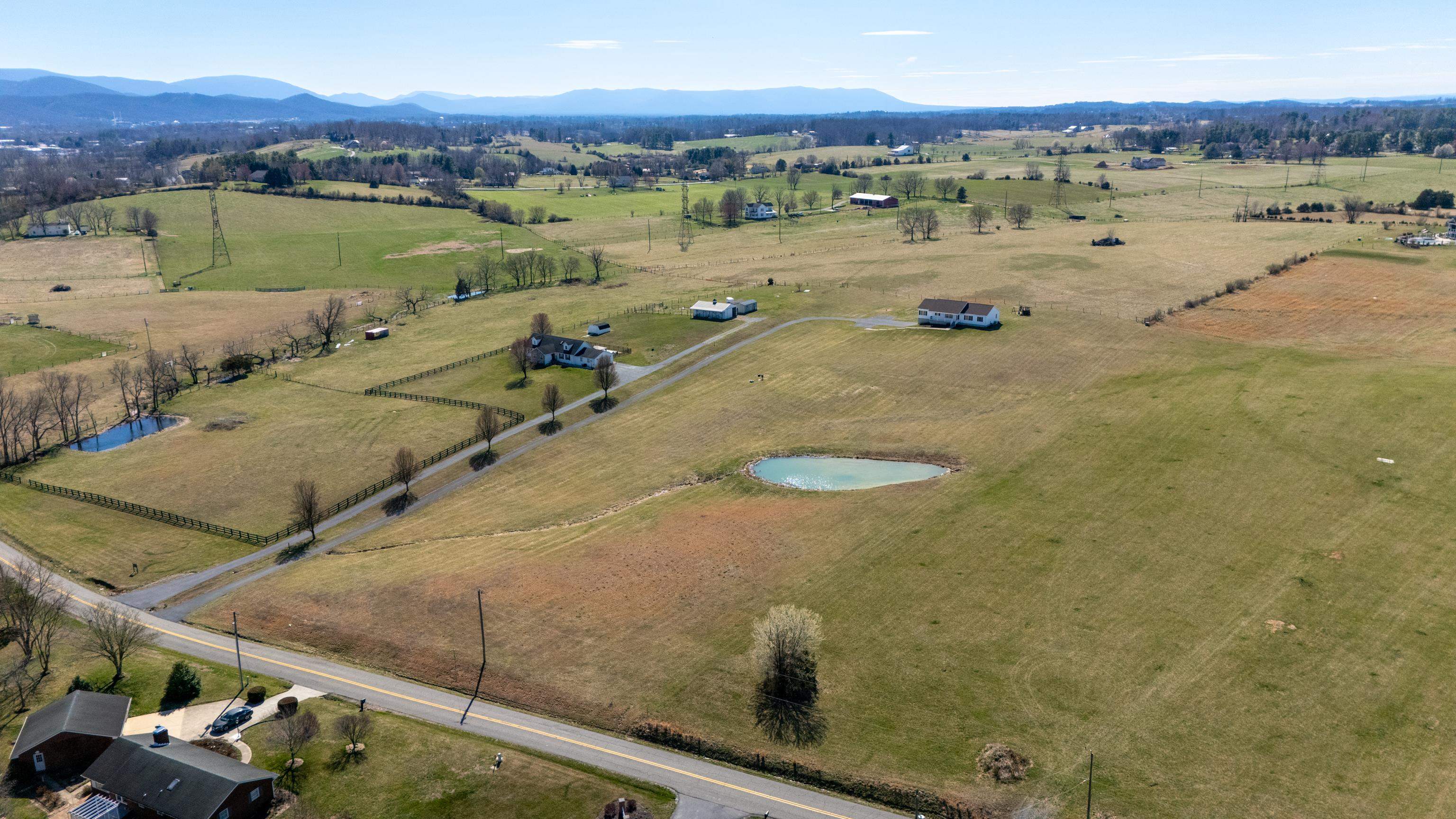 810 ROCKFISH RD