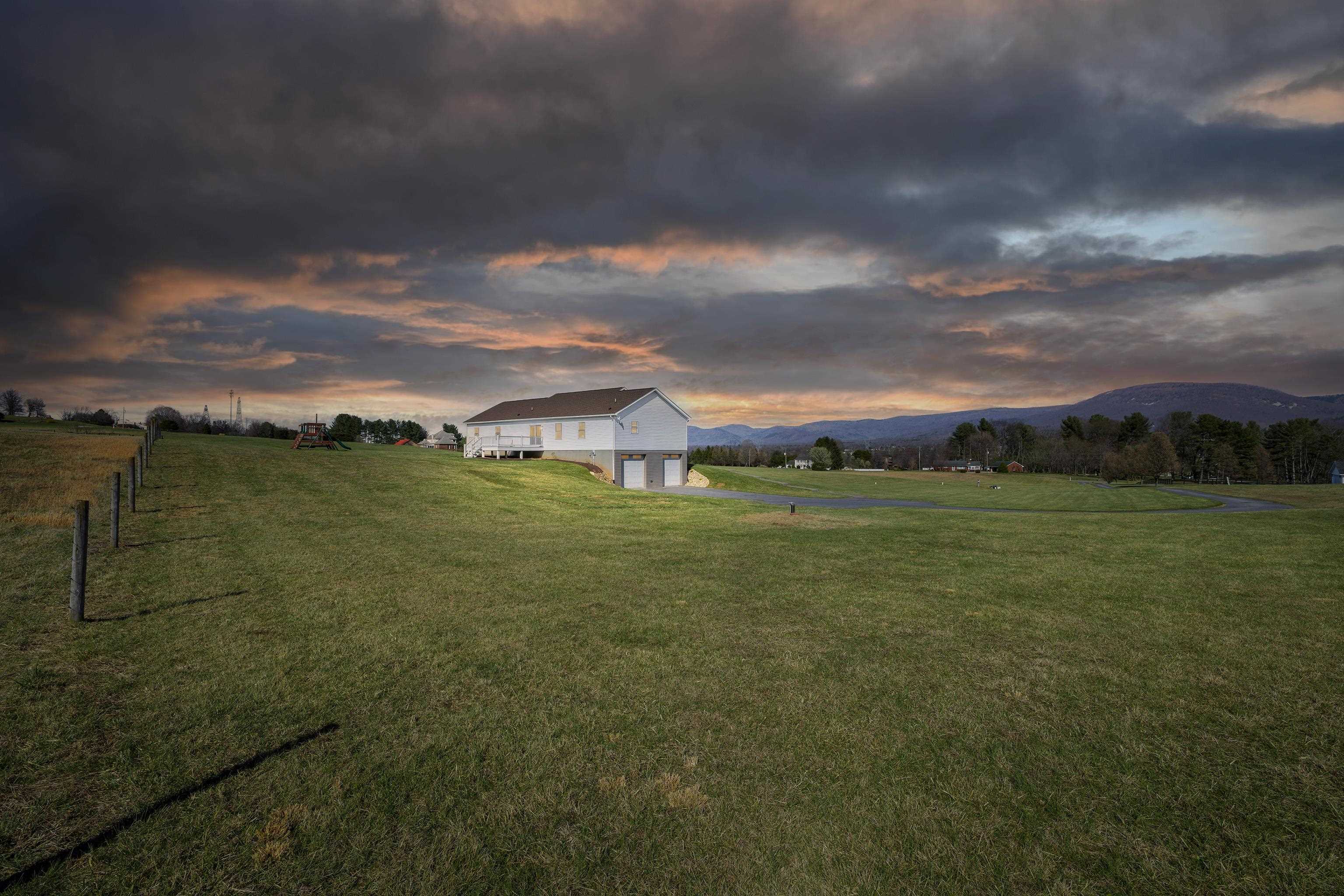 810 ROCKFISH RD