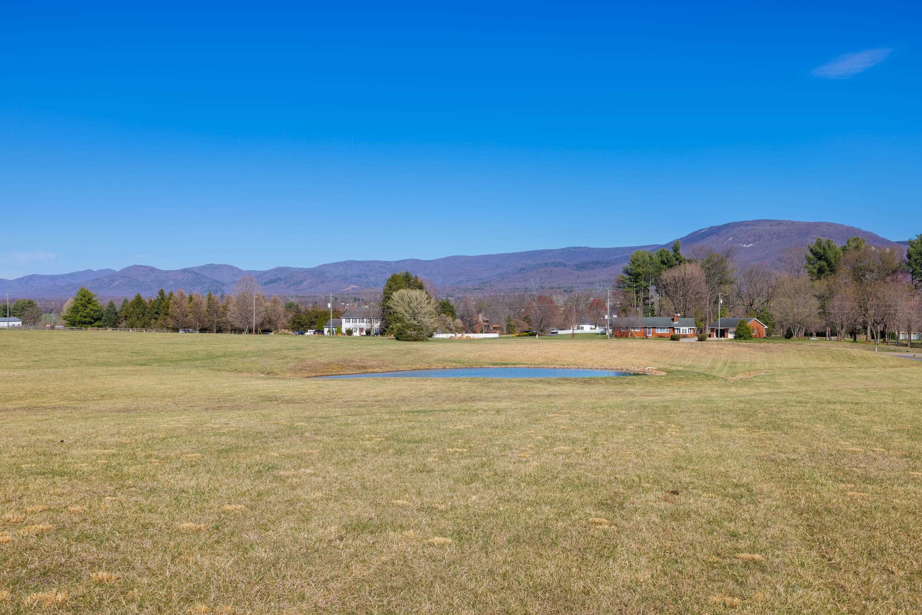 810 ROCKFISH RD
