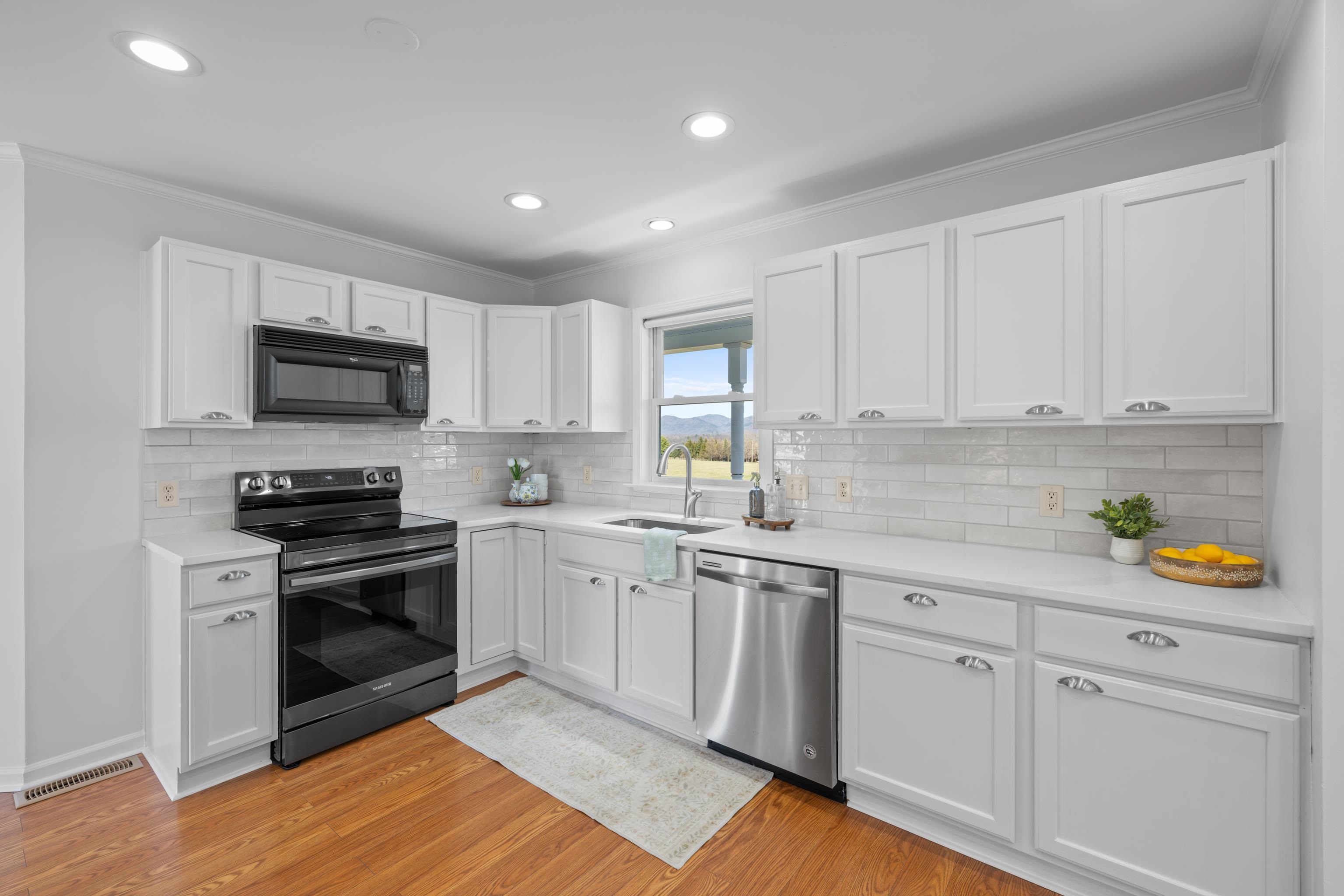 810 ROCKFISH RD