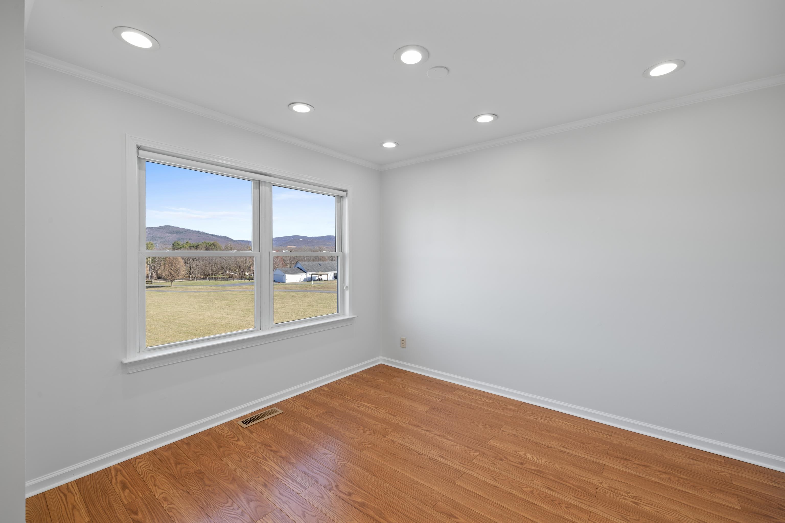 810 ROCKFISH RD