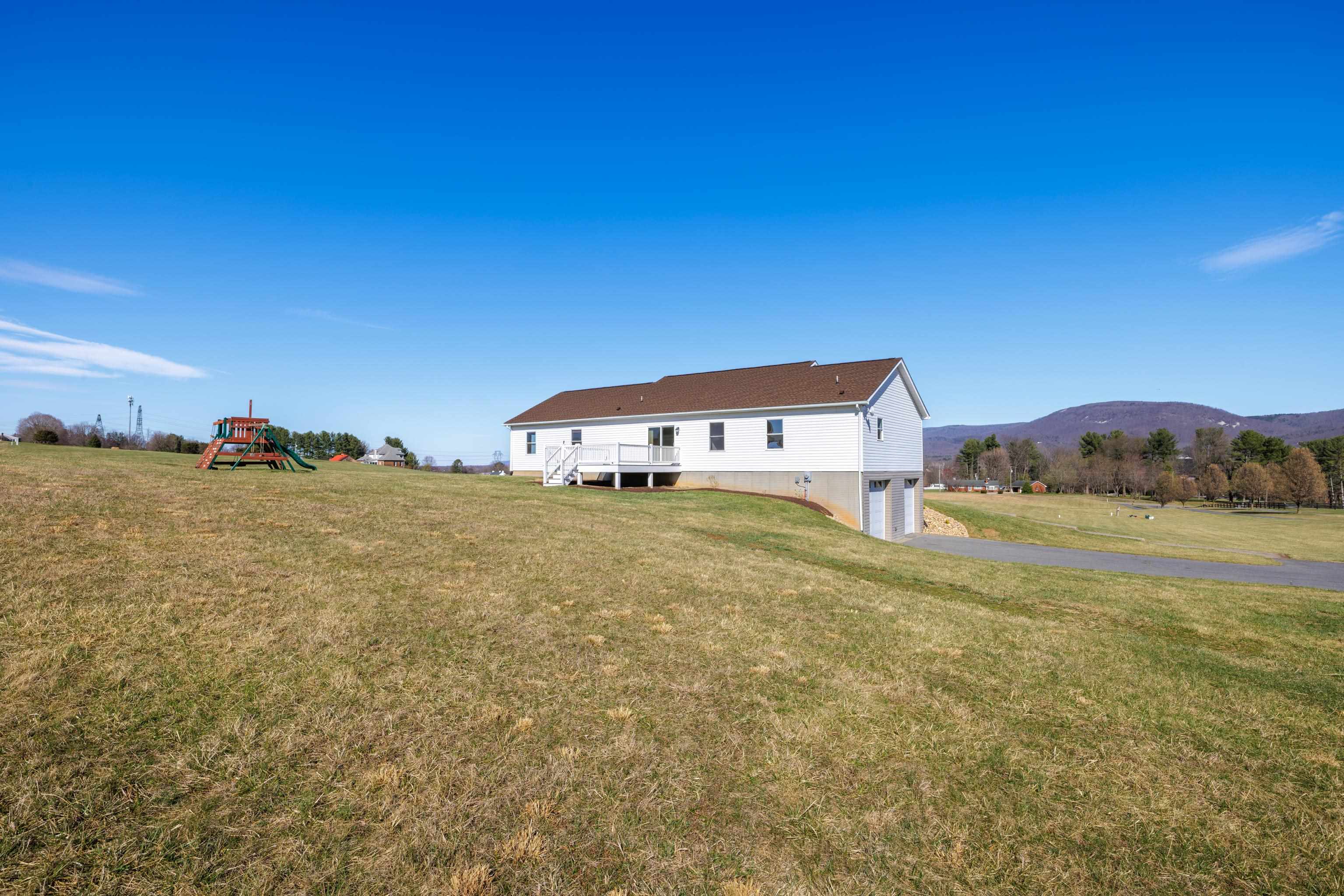 810 ROCKFISH RD