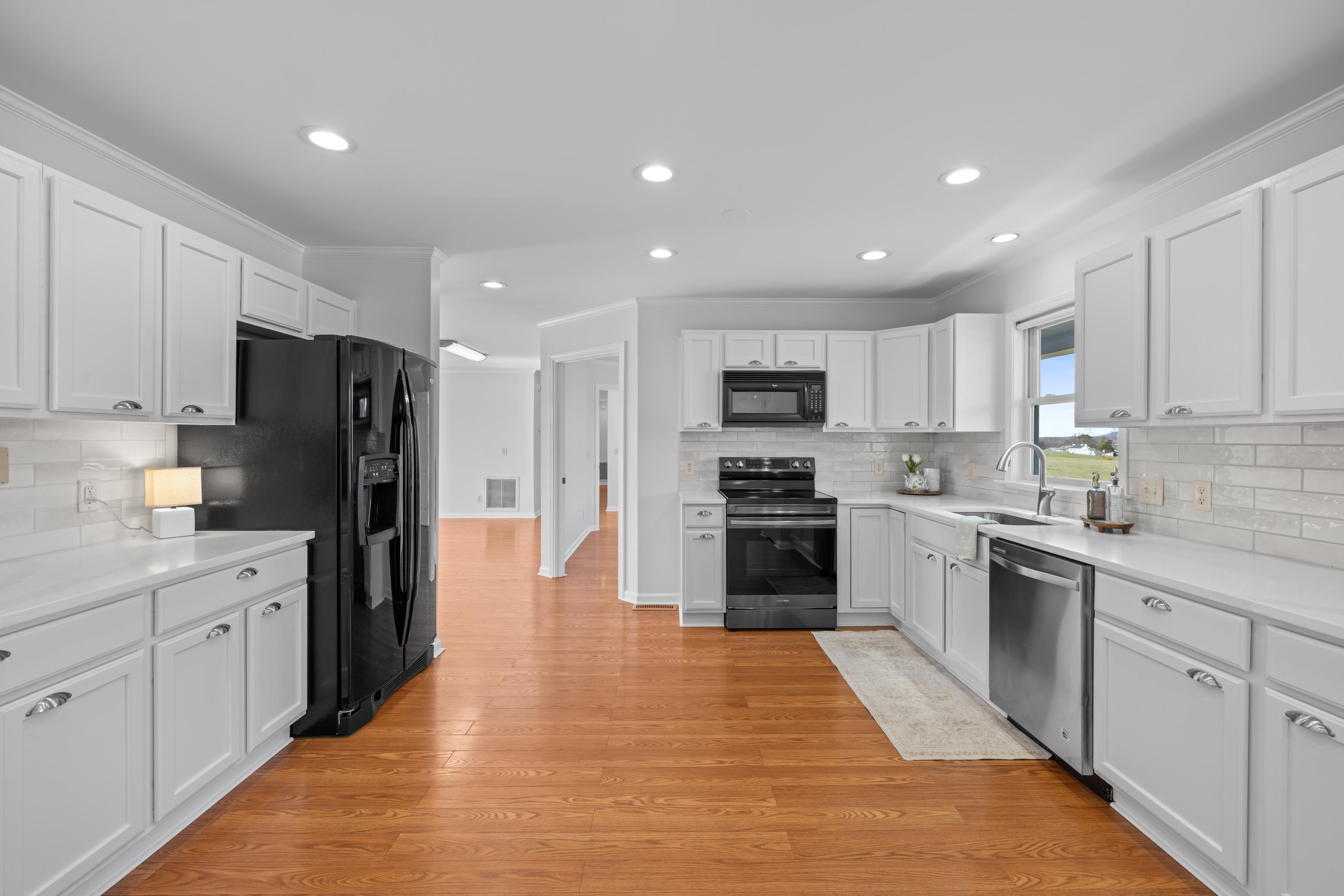 810 ROCKFISH RD