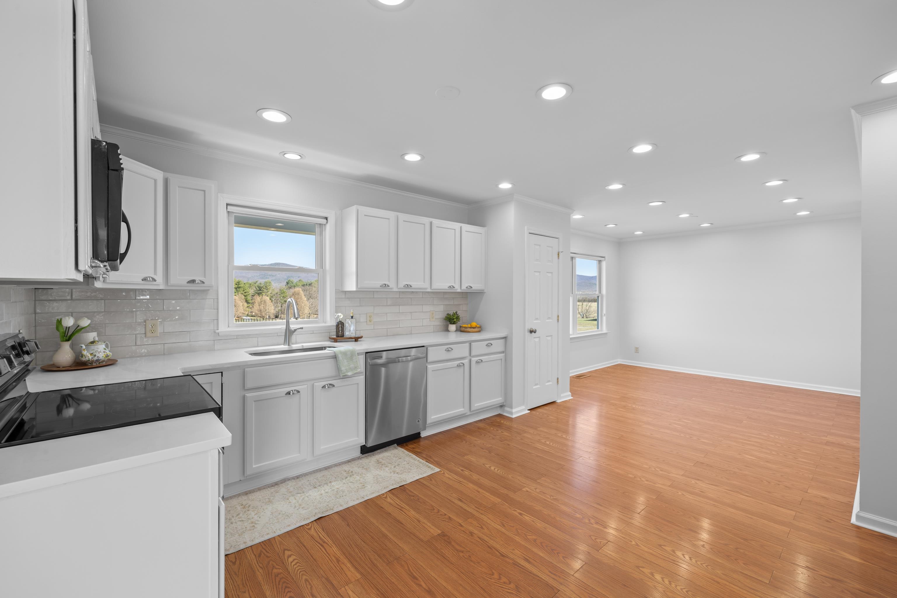 810 ROCKFISH RD