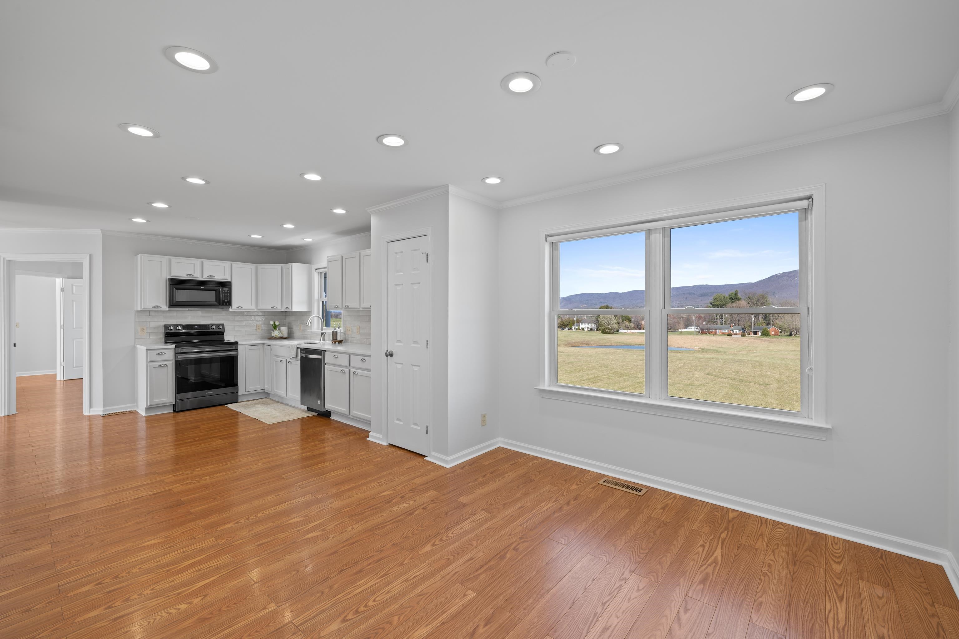 810 ROCKFISH RD