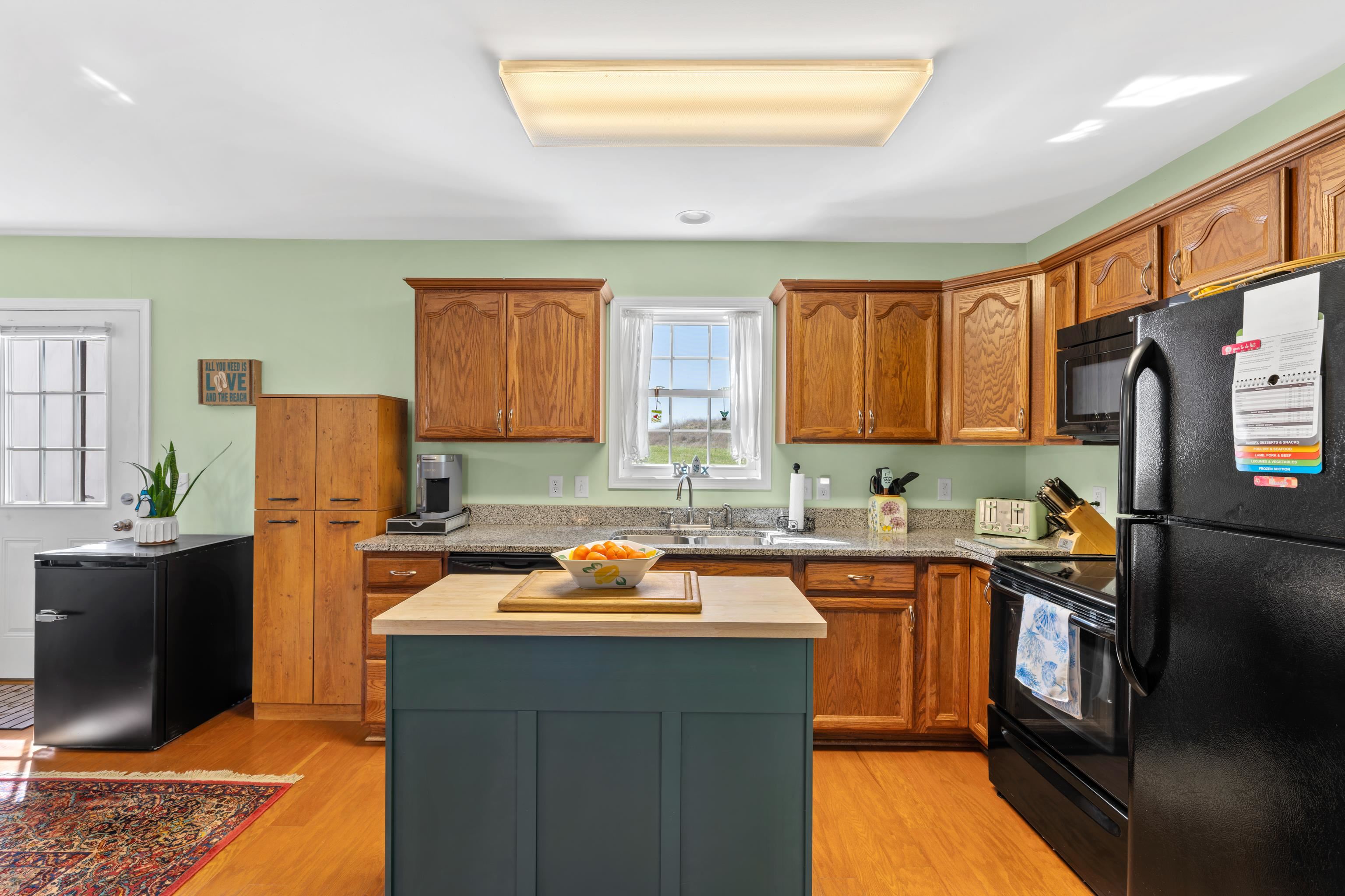 809 CARSON CIR