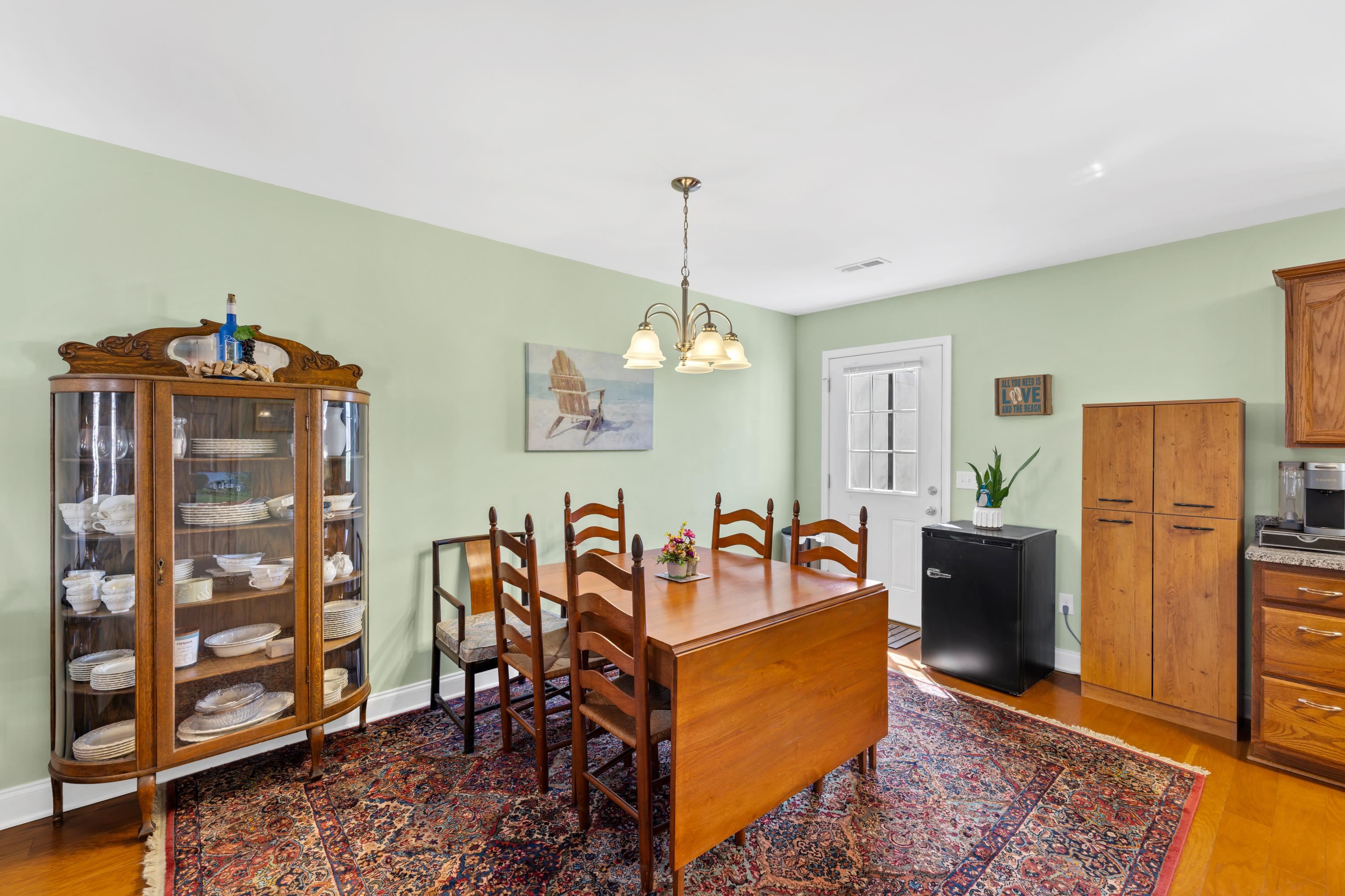 809 CARSON CIR