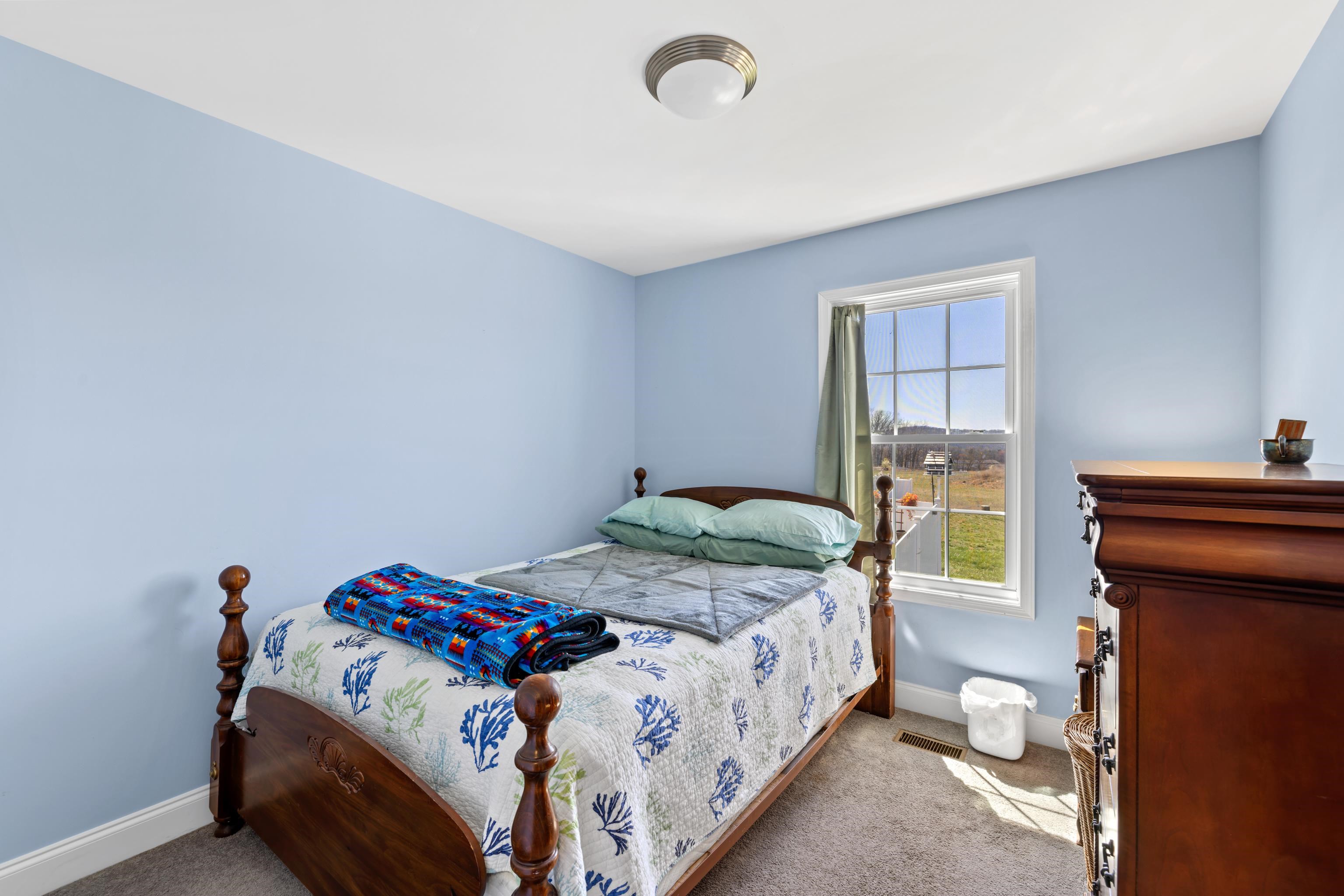 809 CARSON CIR