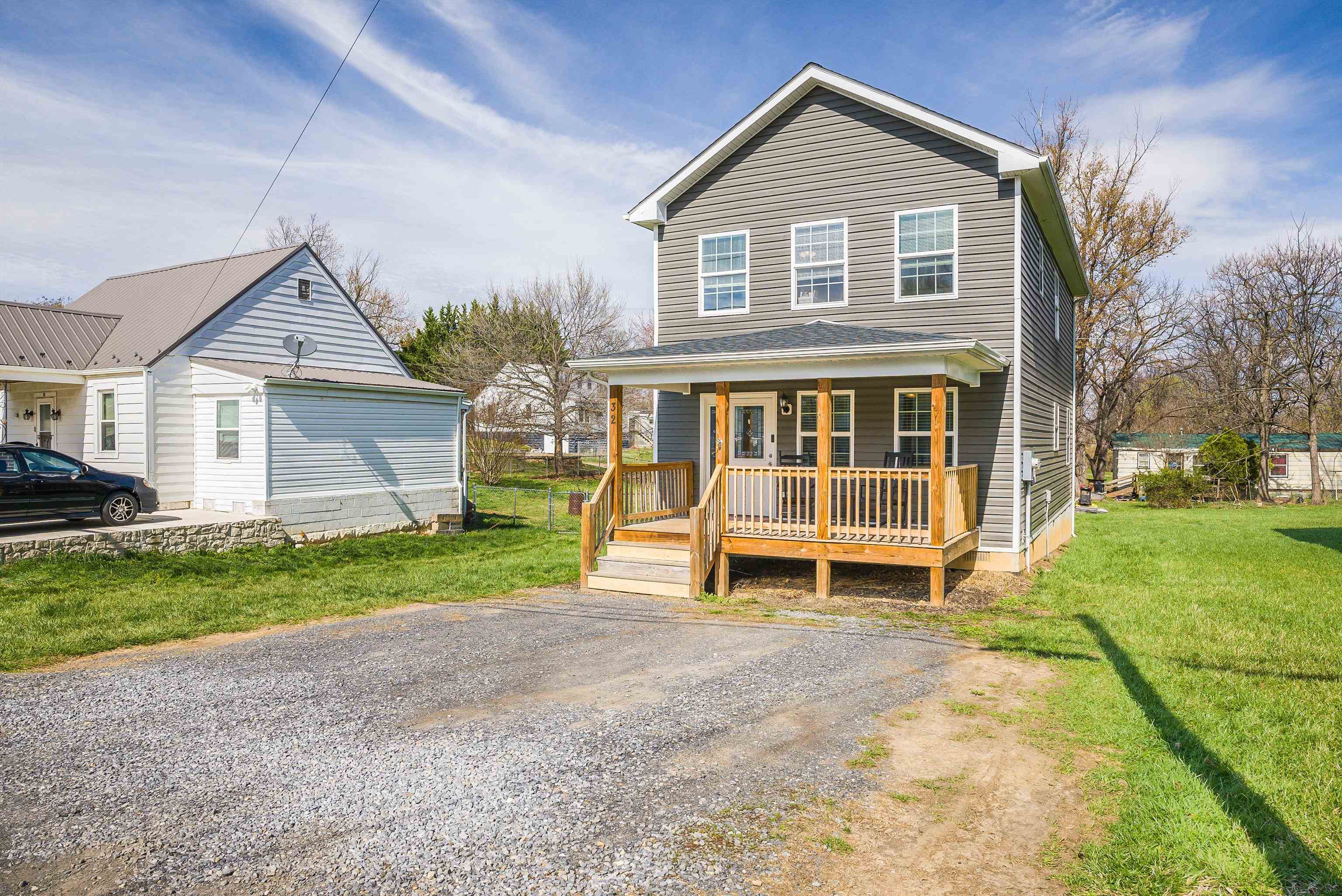 32 REED ST