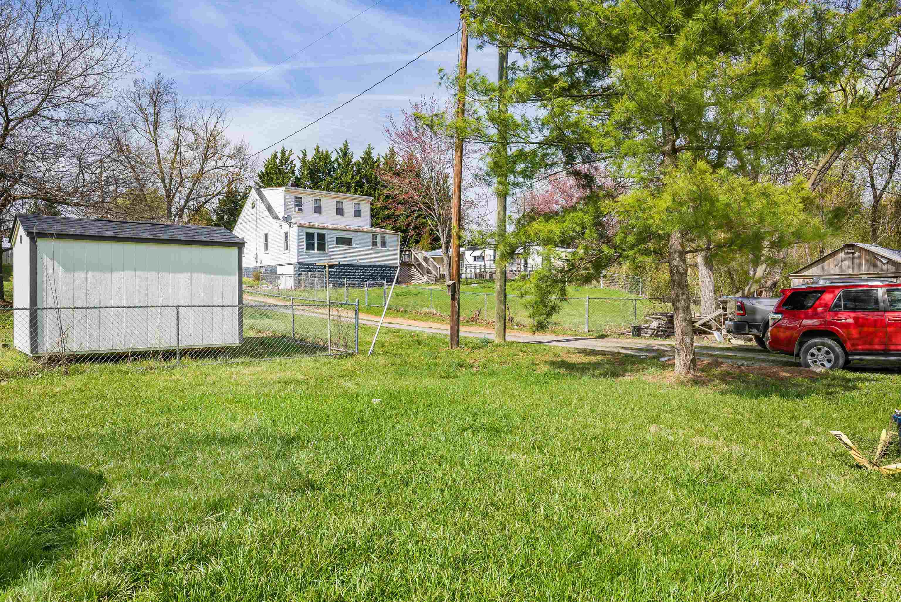 32 REED ST