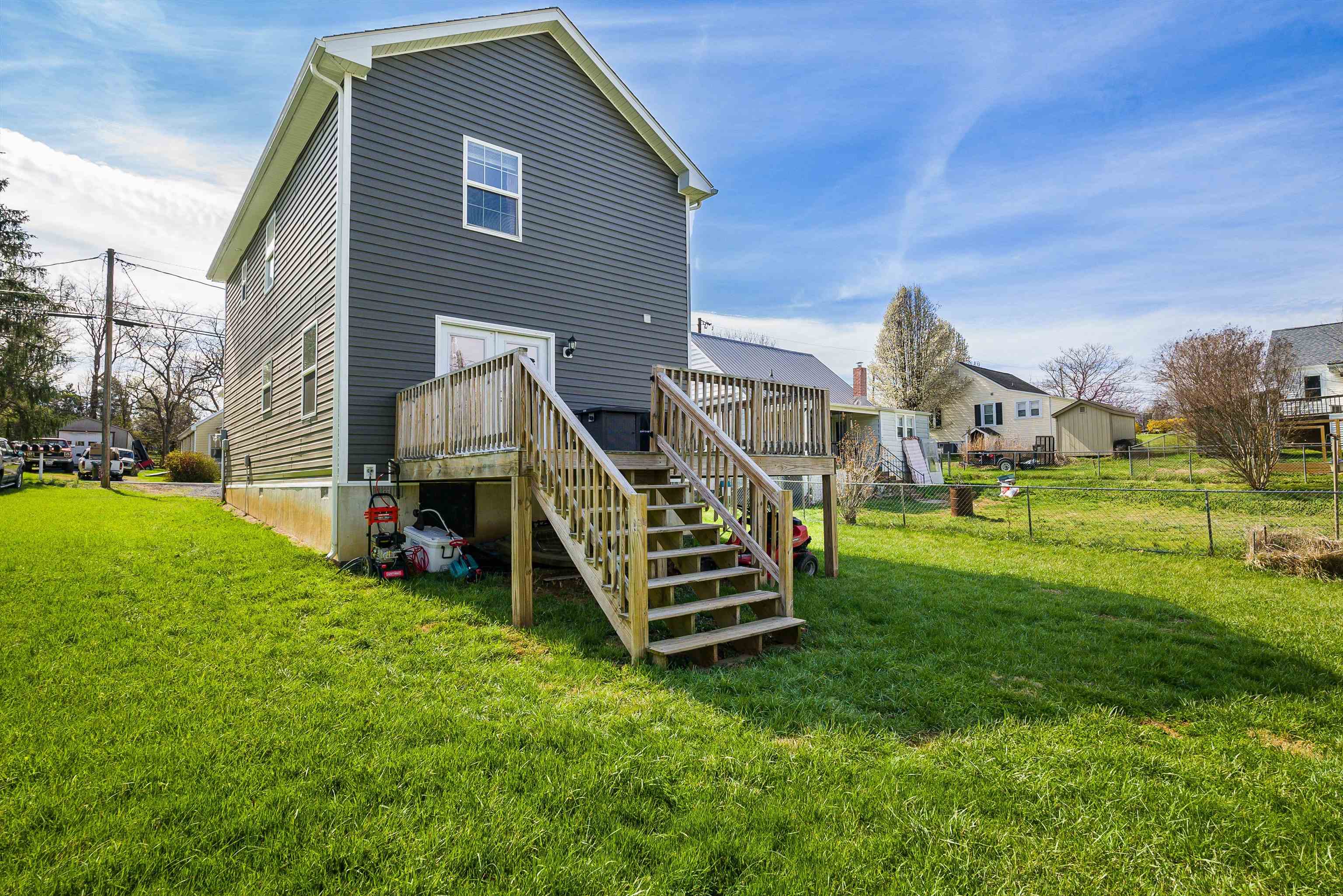 32 REED ST