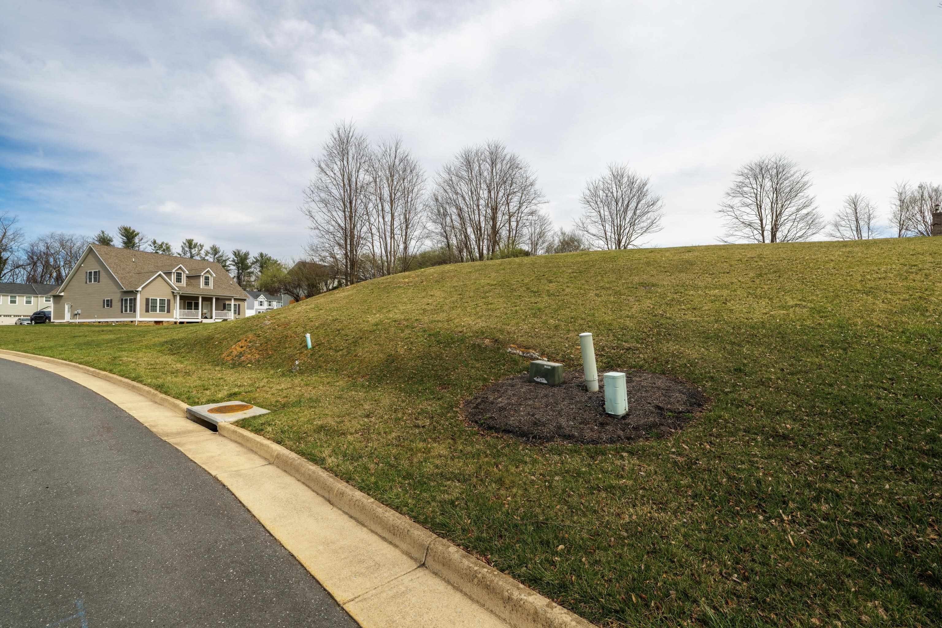 105 COMPASS DR