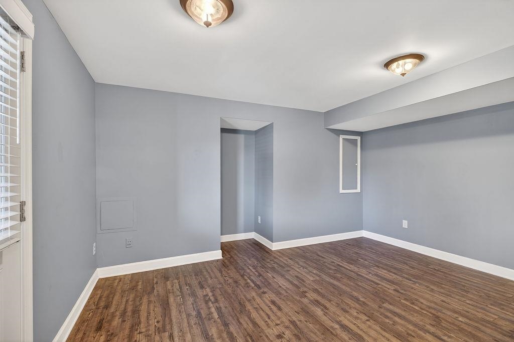 208 CLAYBROOK DR
