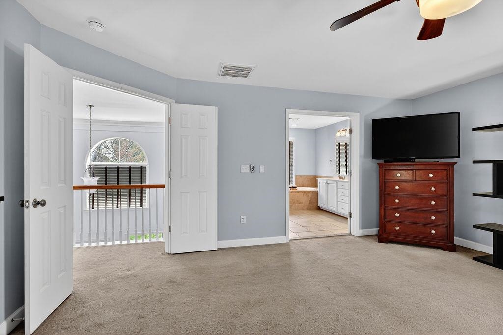 208 CLAYBROOK DR