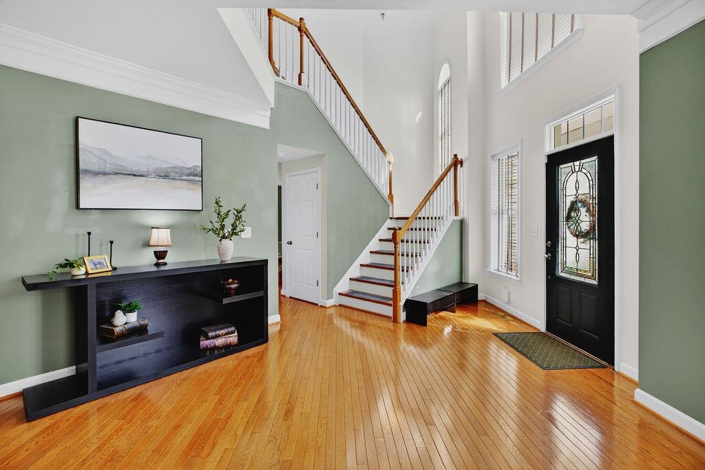 208 CLAYBROOK DR