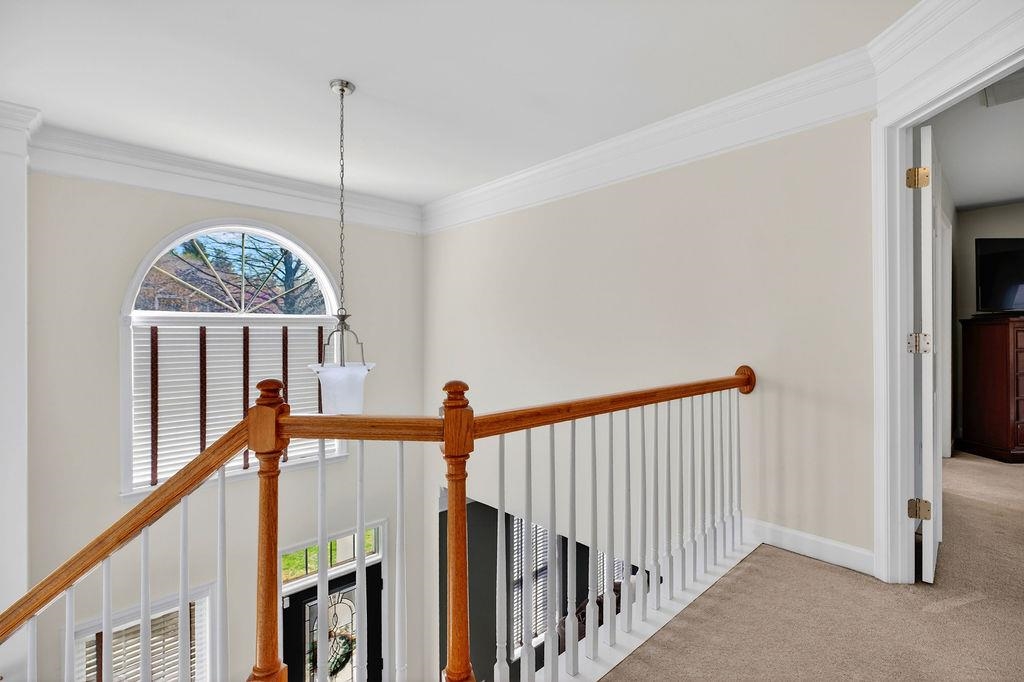 208 CLAYBROOK DR