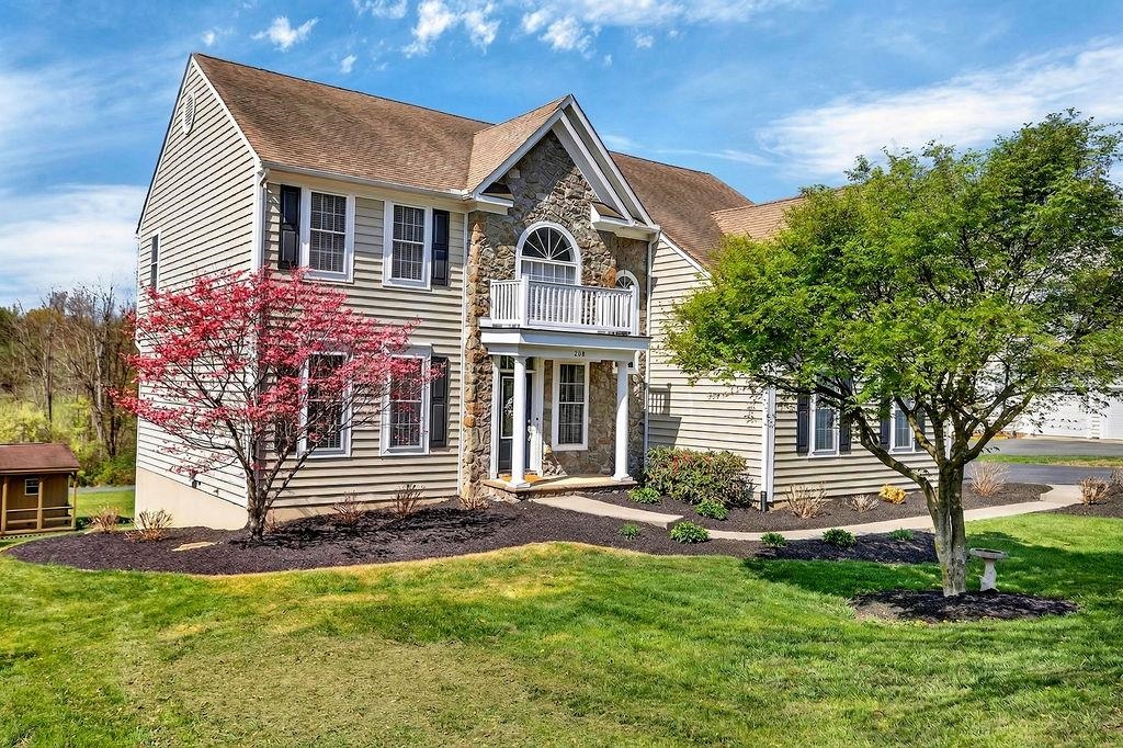 208 CLAYBROOK DR