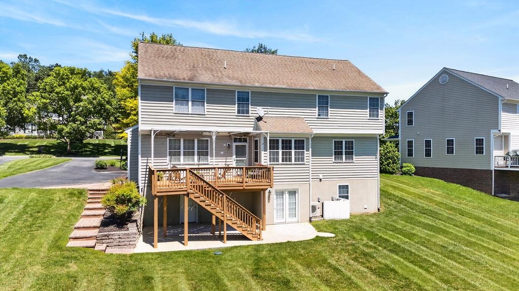 208 CLAYBROOK DR