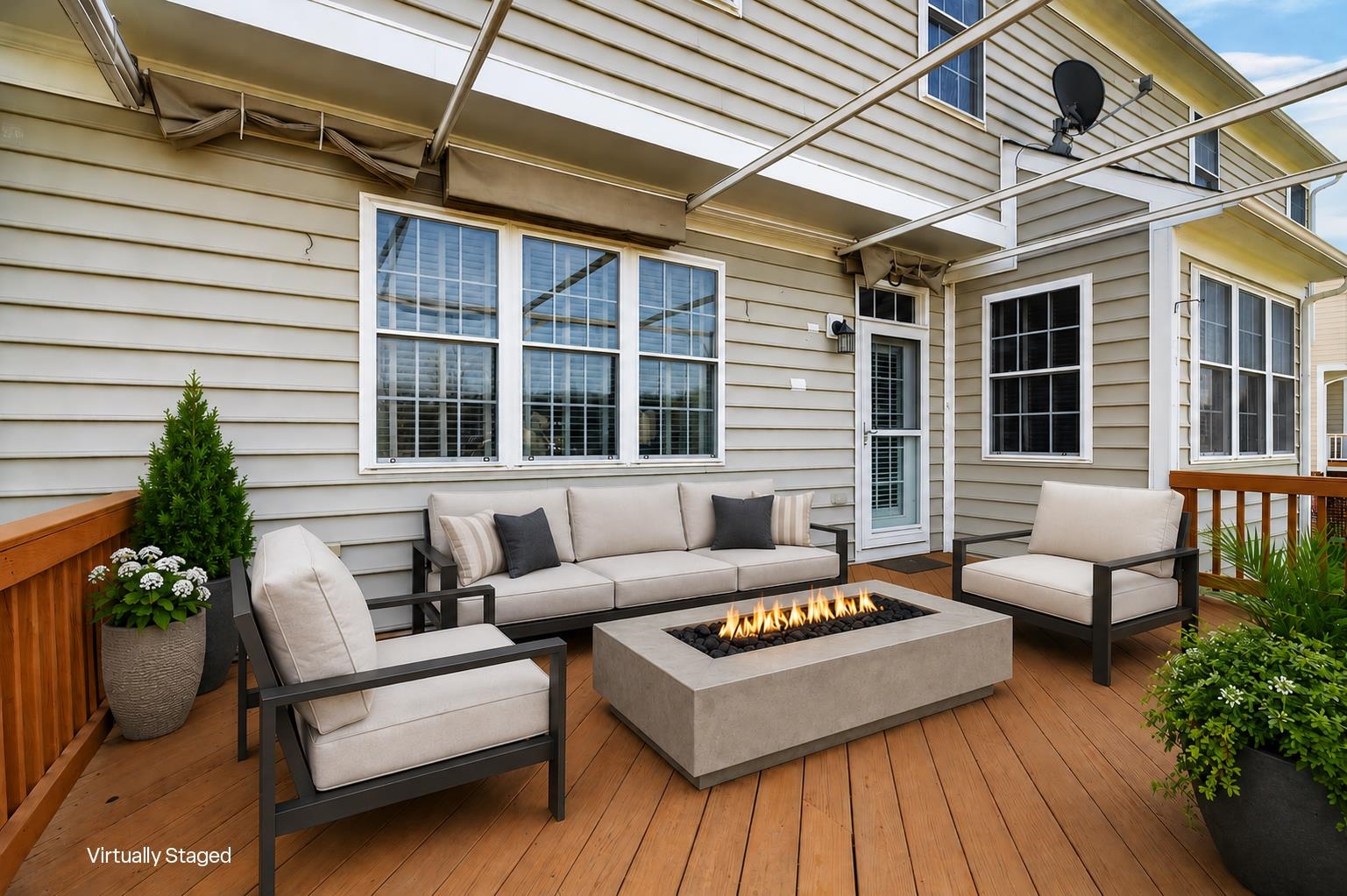 208 CLAYBROOK DR