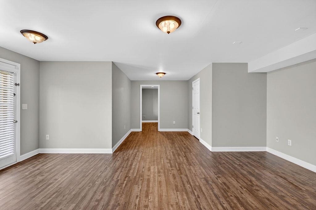 208 CLAYBROOK DR