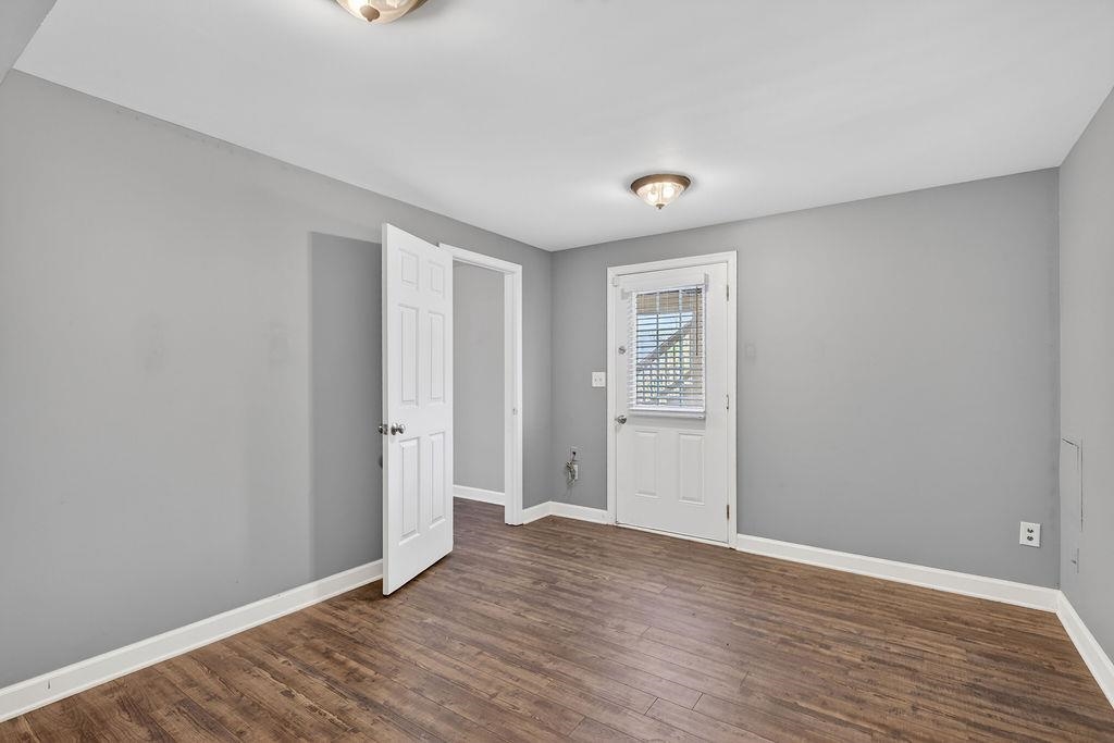 208 CLAYBROOK DR