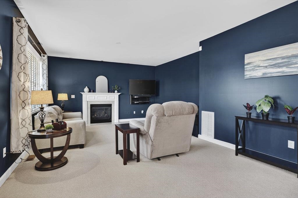 208 CLAYBROOK DR