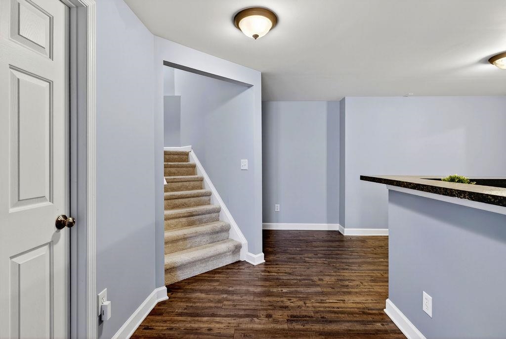 208 CLAYBROOK DR