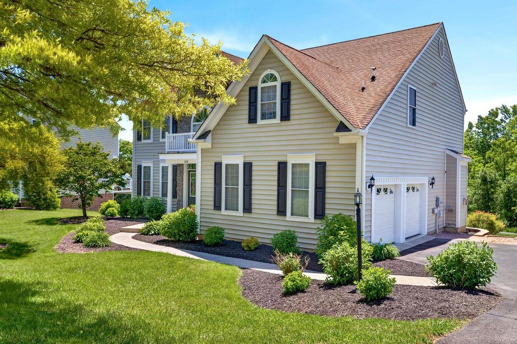 208 CLAYBROOK DR