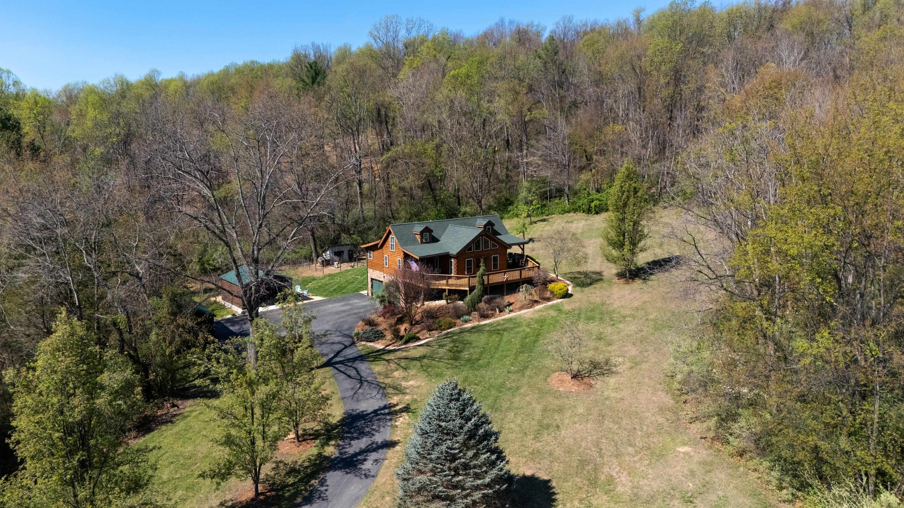 115 SPRING CROSSING LN