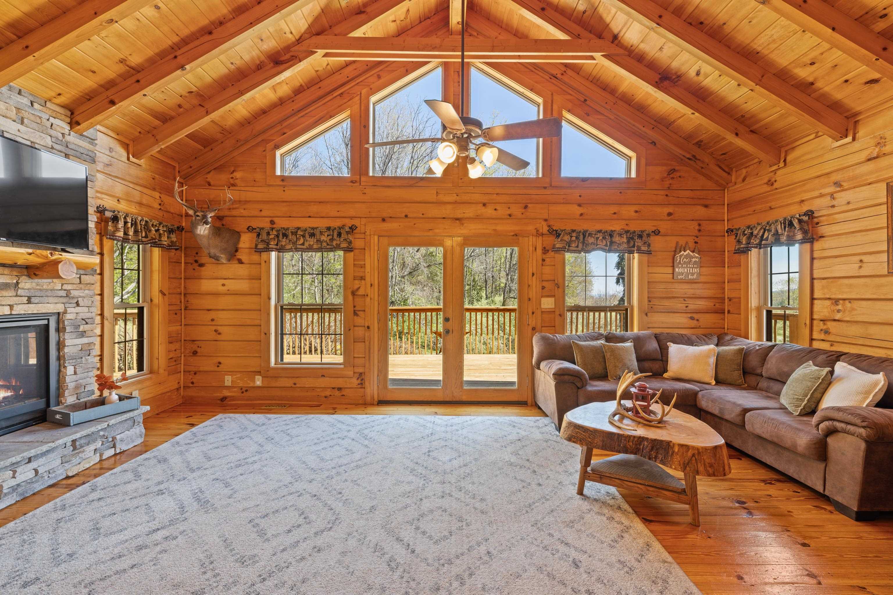 115 SPRING CROSSING LN