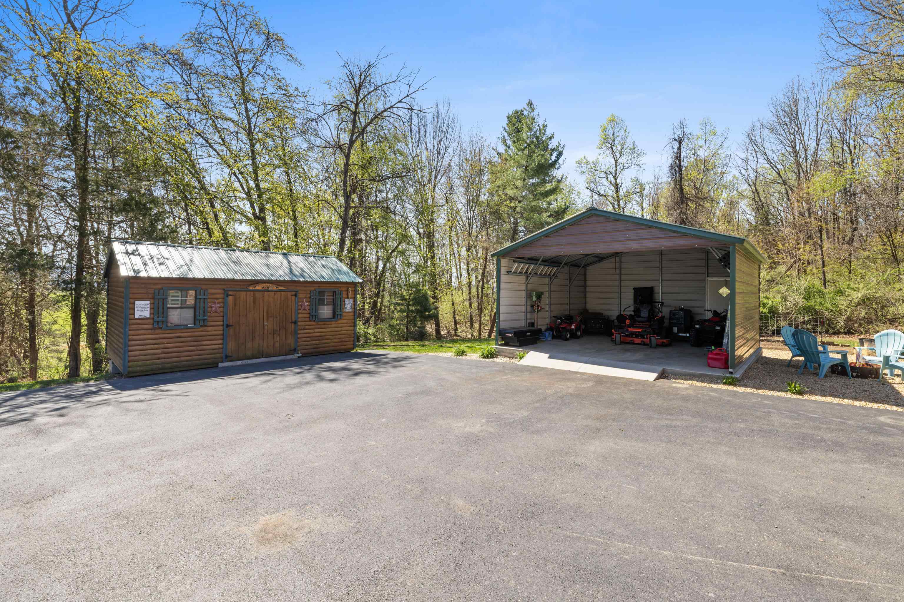 115 SPRING CROSSING LN