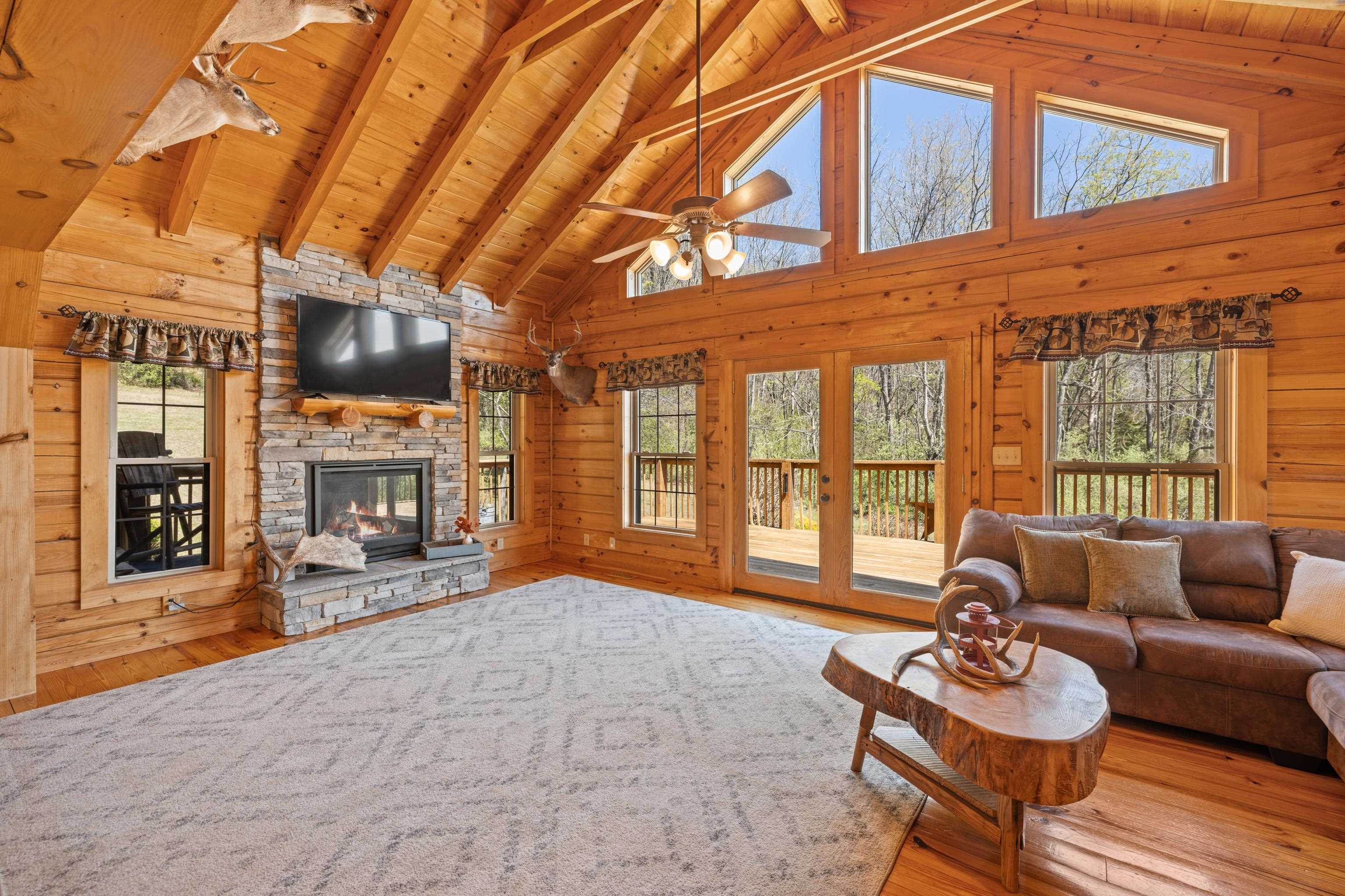 115 SPRING CROSSING LN