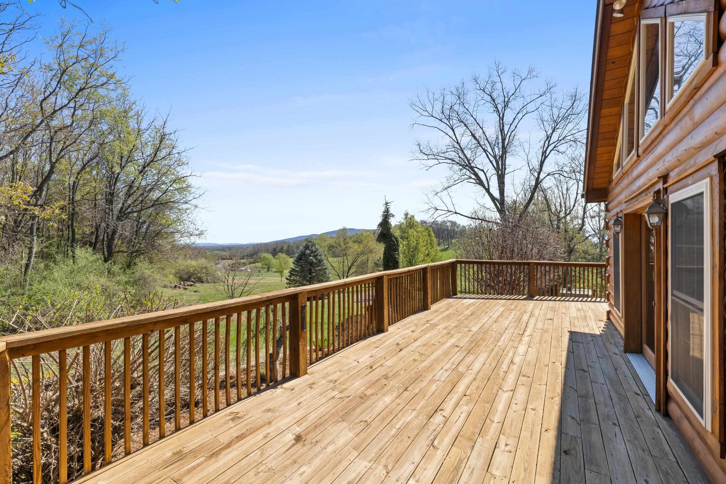 115 SPRING CROSSING LN