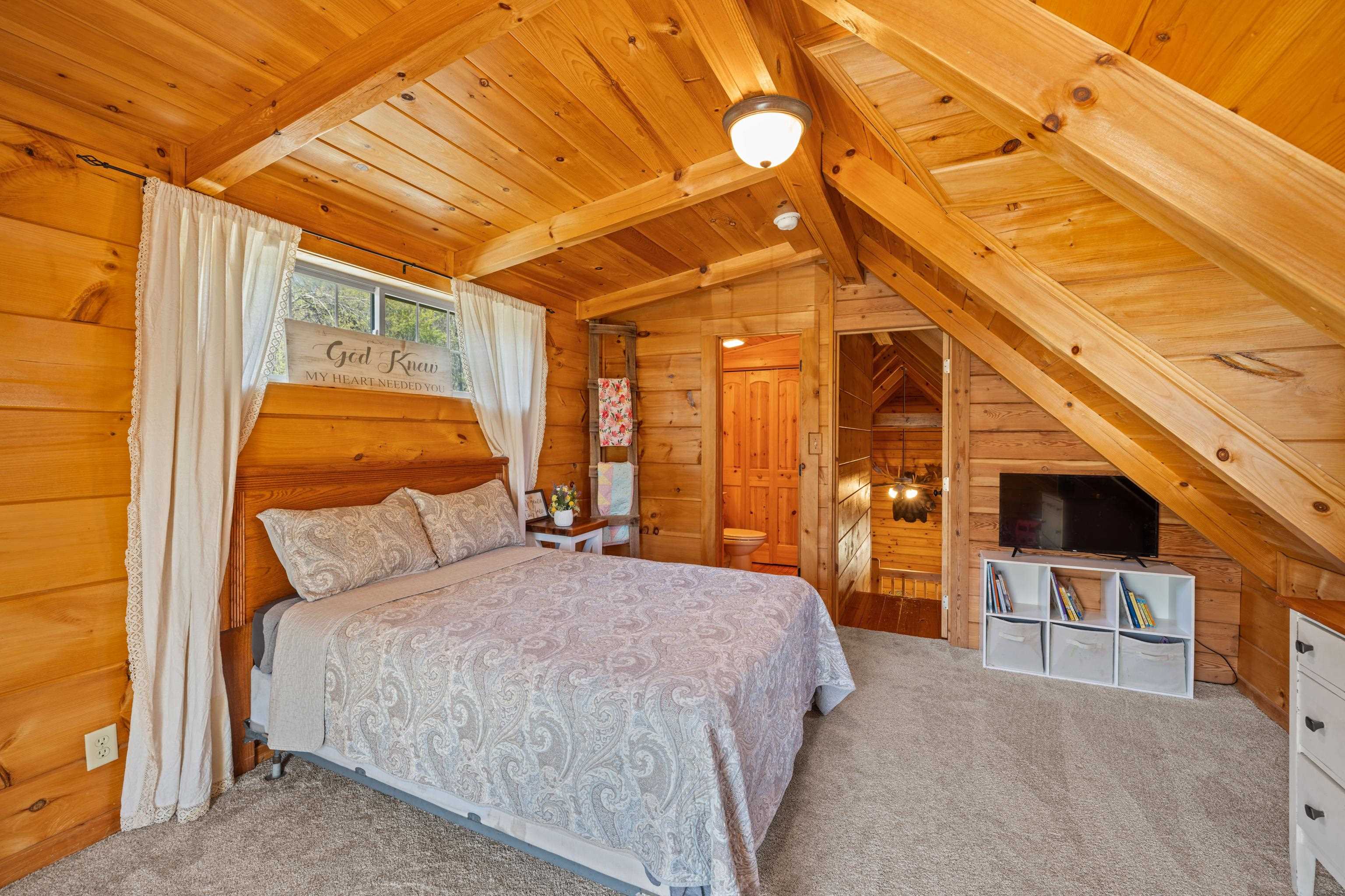 115 SPRING CROSSING LN