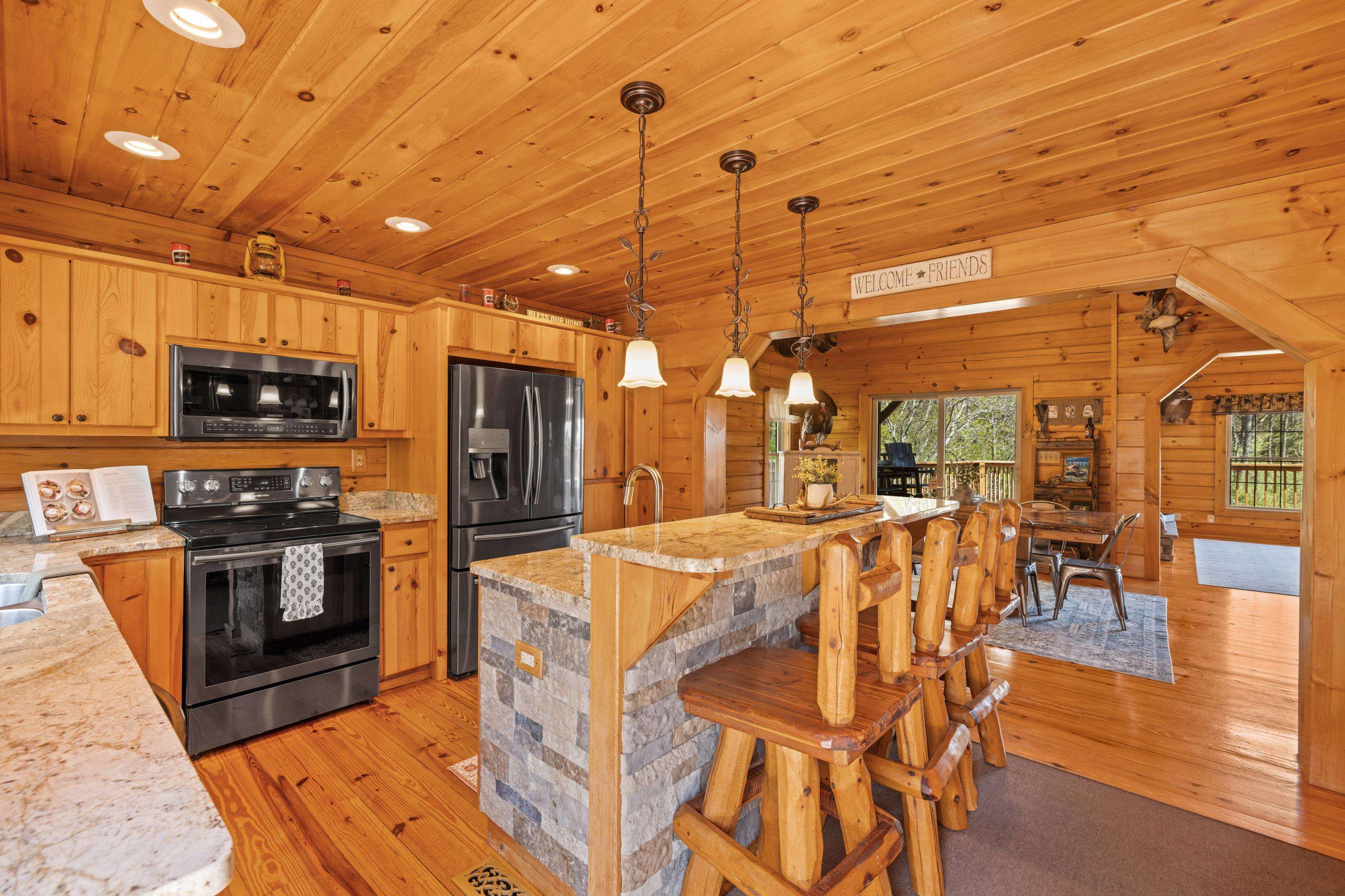 115 SPRING CROSSING LN